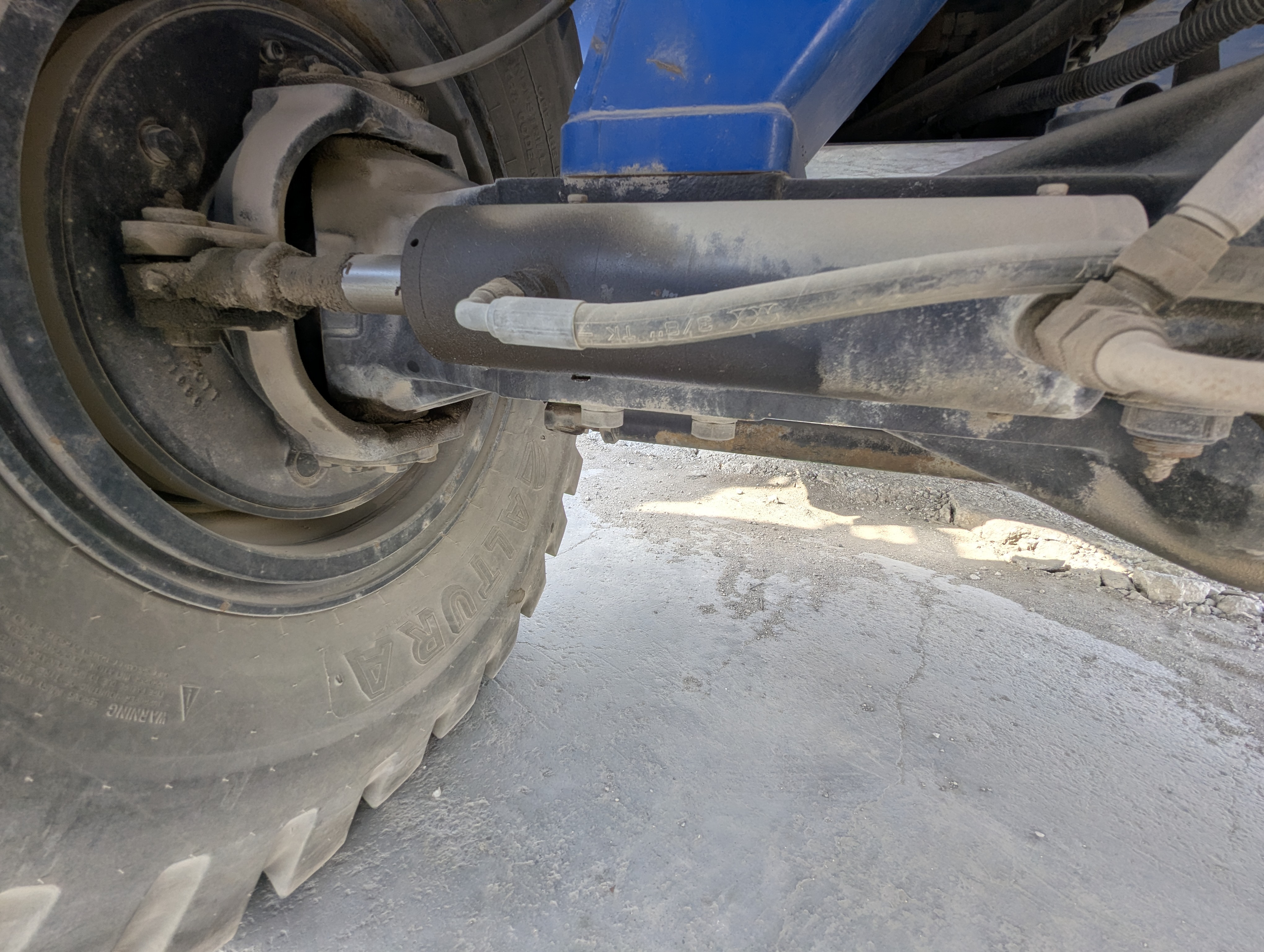 RTC-001-Manotti-ARM-550-Rough-terrain-cranes-inspection-Hydraulics-Steering-cylinders-1