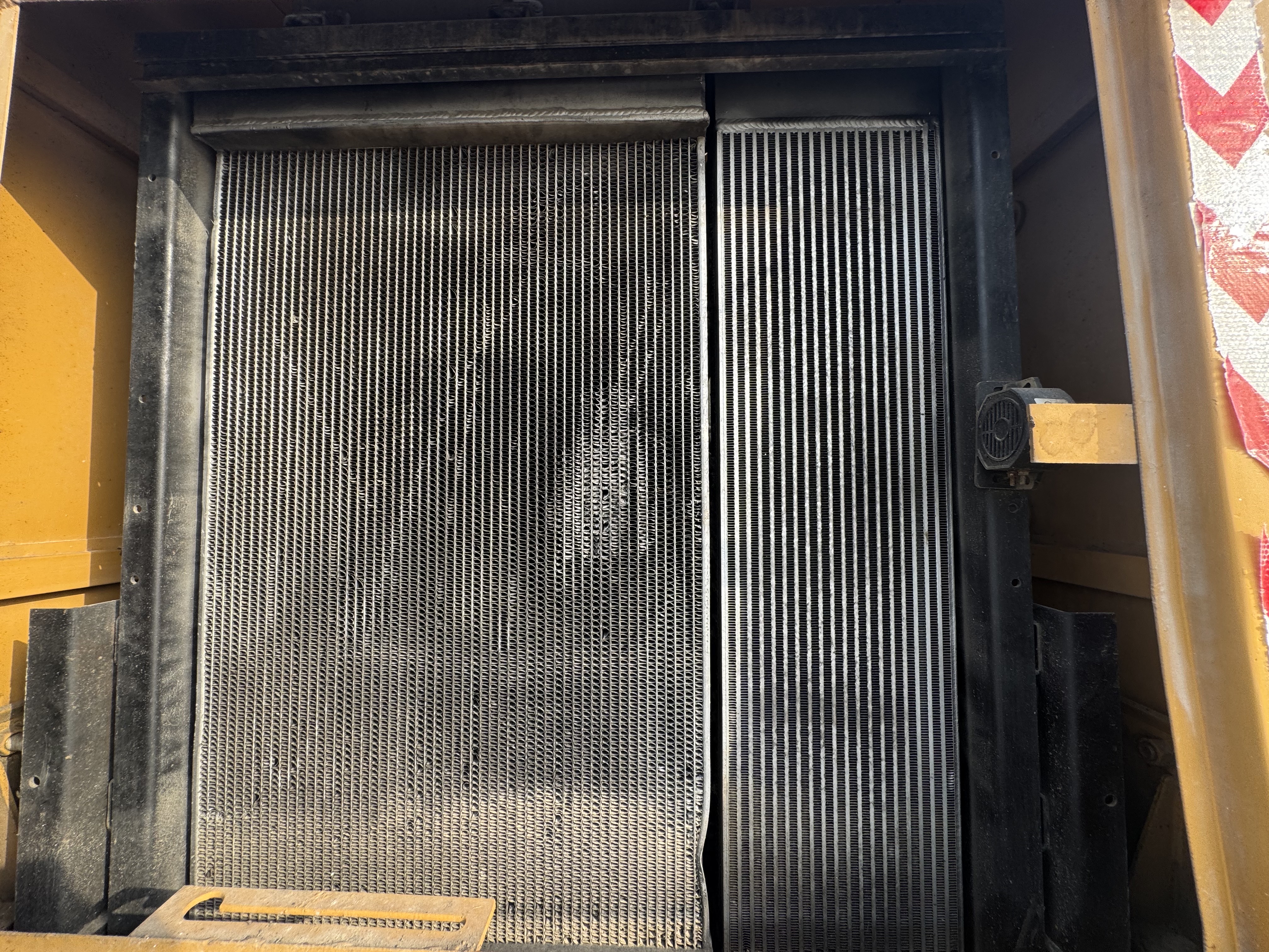 WHL-022-SEM-655D-Wheel-loaders-inspection-Engine-Radiator,-condenser,-intercooler,-hydraulic-cooler-1