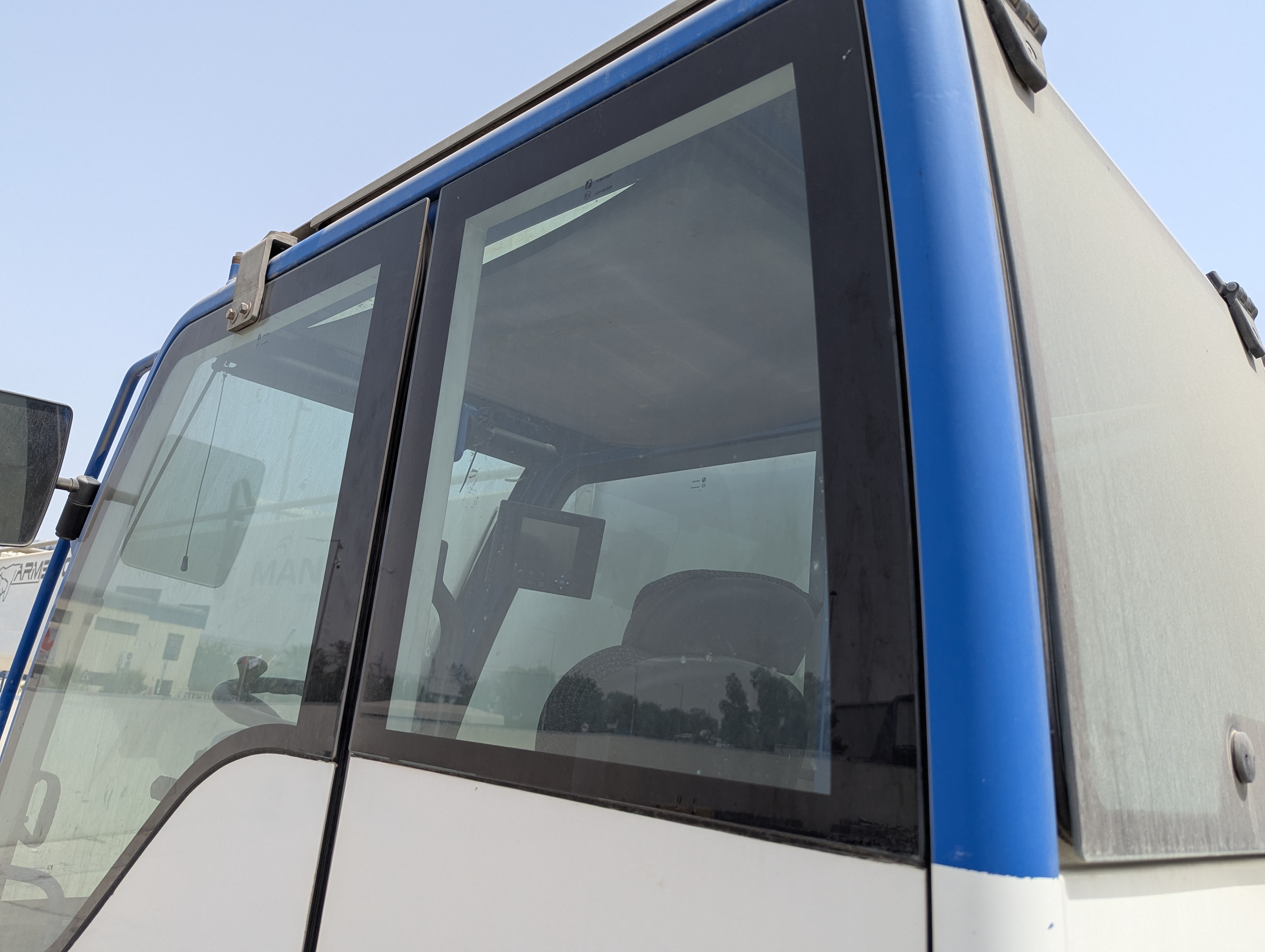 RTC-001-Manotti-ARM-550-Rough-terrain-cranes-inspection-Safety-Glass-5