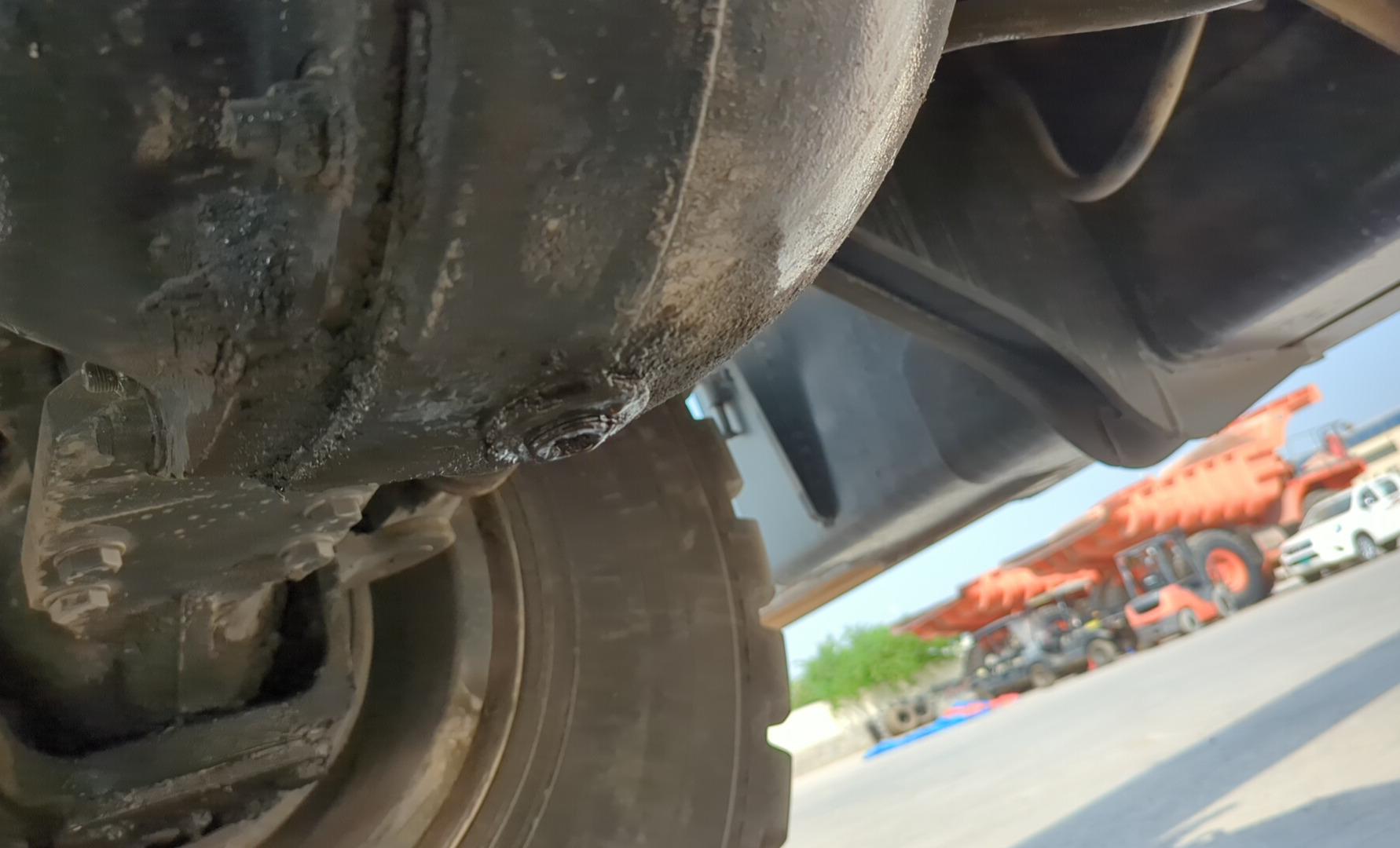 RTC-002-تيريكس-RT230-رافعات-أراضي-وعرة-فحص-نظام-القيادة-غلاف-المحور-1