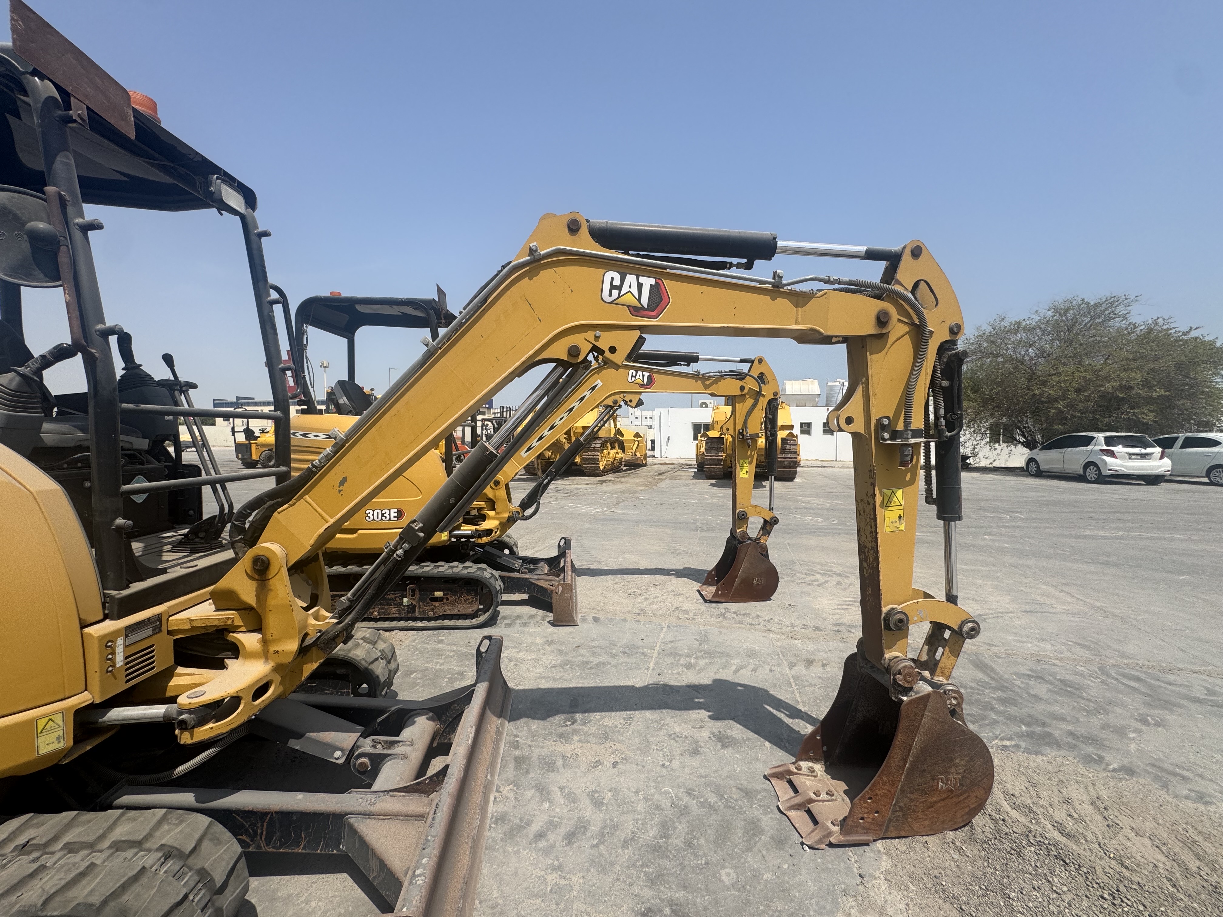 MNX-001-Cat-303E-Mini-excavators-inspection-Chassis-Boom-5