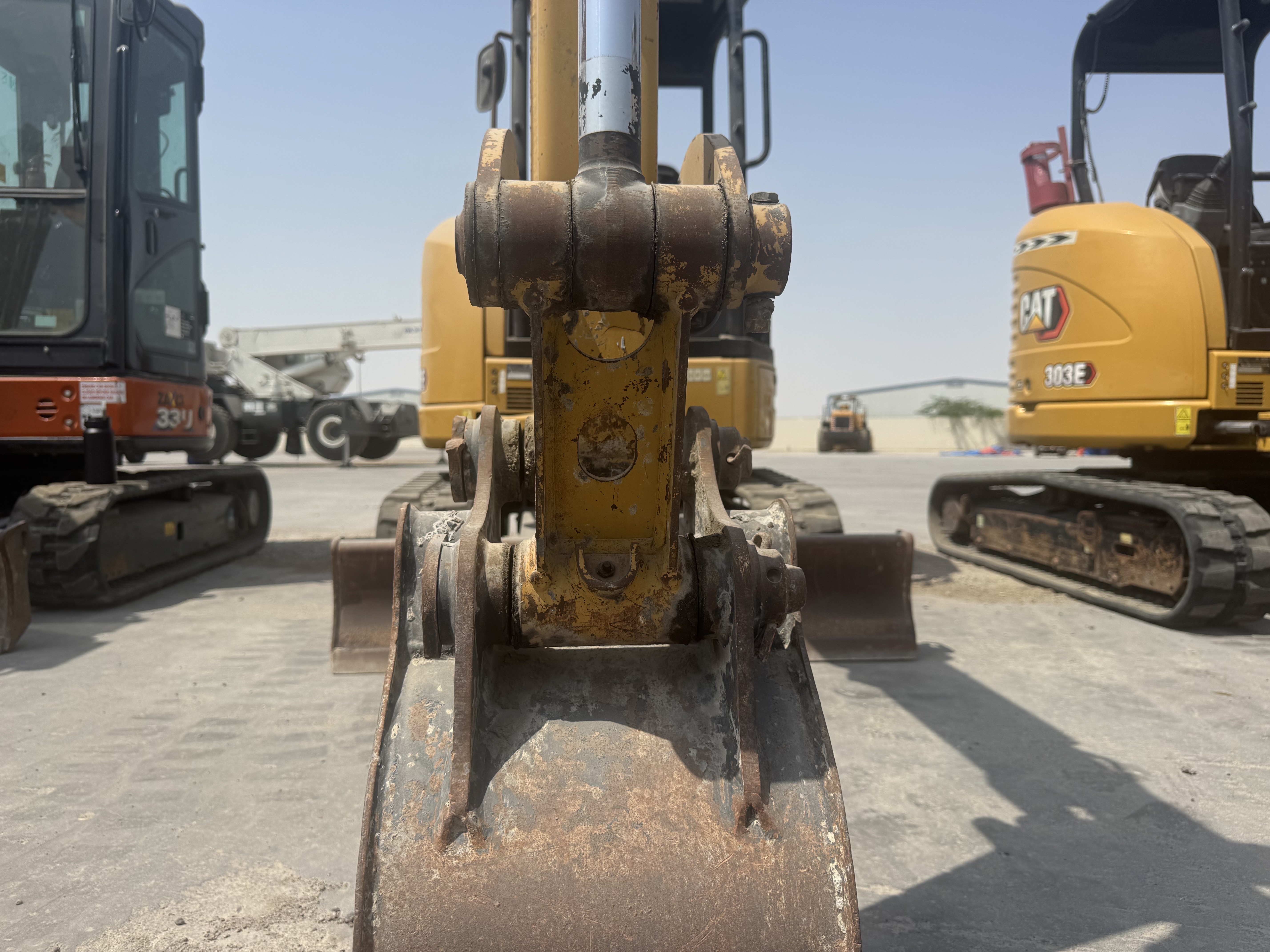 MNX-001-Cat-303E-Mini-excavators-inspection-Chassis-H-link-1