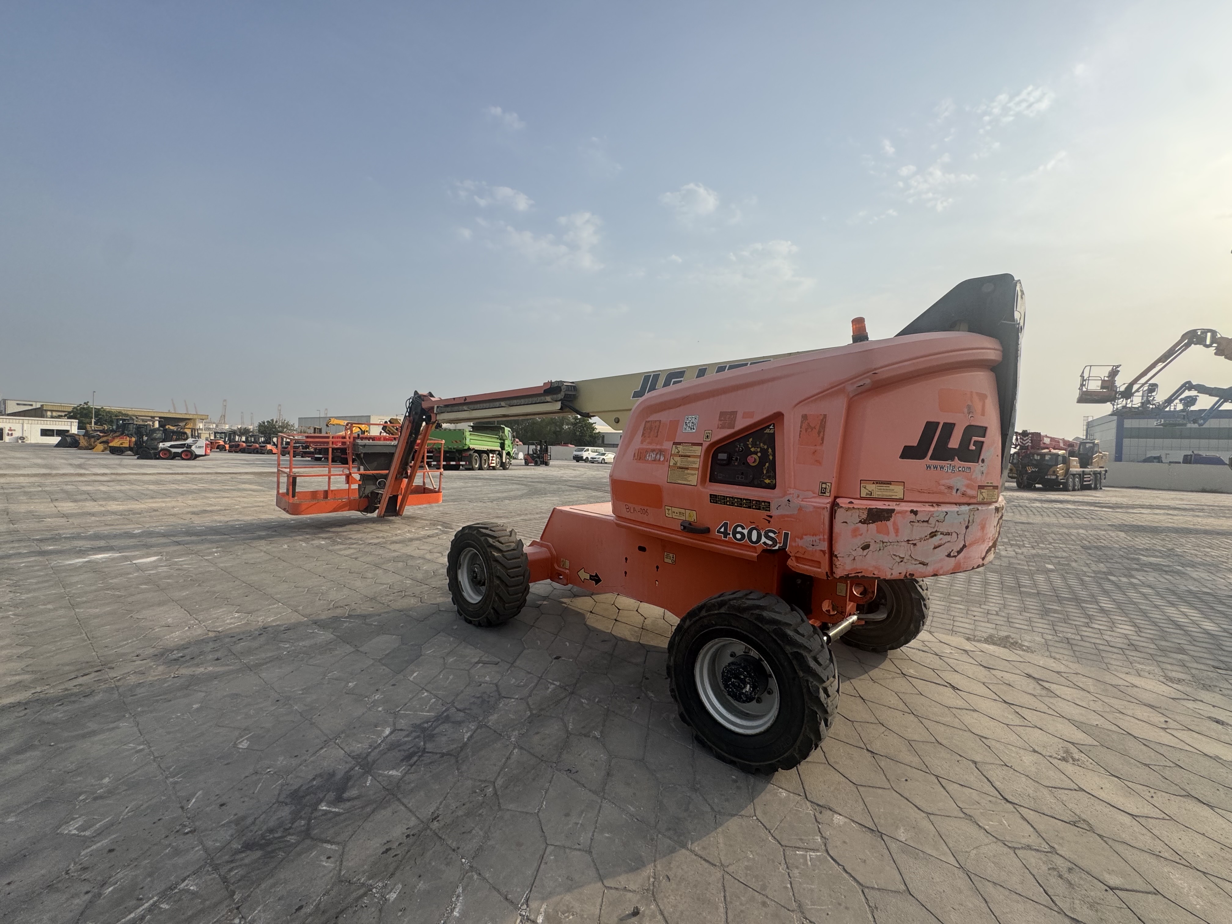BLA-006-JLG-460SJ-Boom-lifts-inspection-Structure-Paint-2