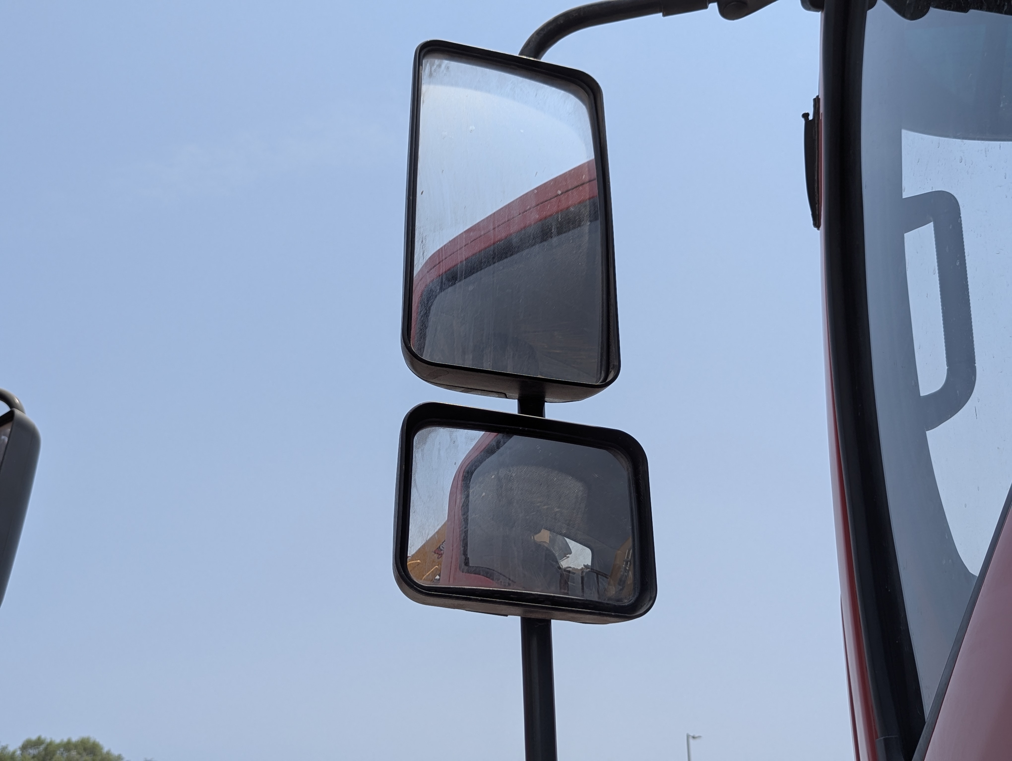 BTC-003-XCMG-SQZ200-Boom-truck-cranes-inspection-Cabin-Mirrors-3