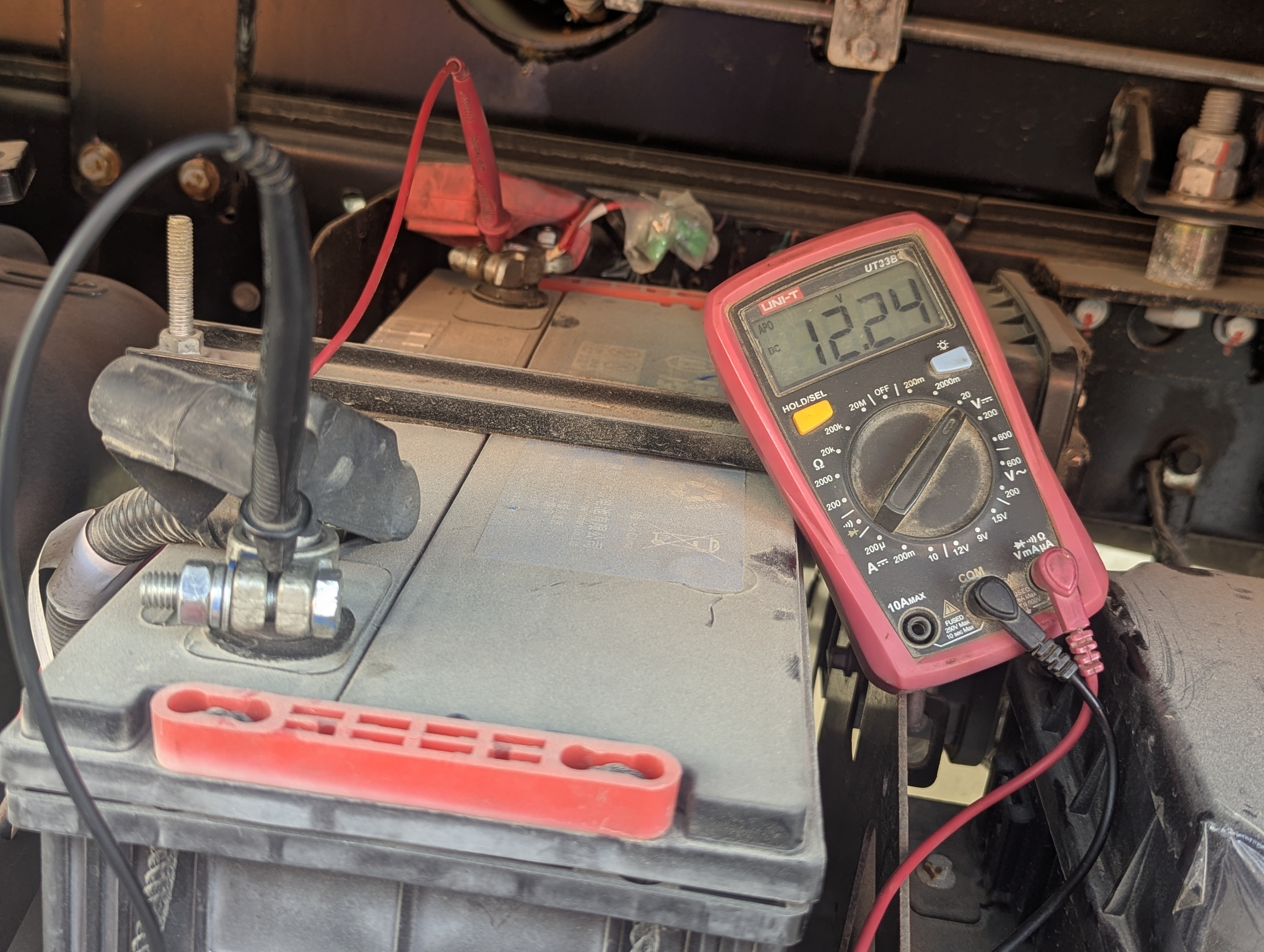 TMA-001-XCMG-GKS285-Truck-mounted-boom-lifts-inspection-Electronics-Battery-3