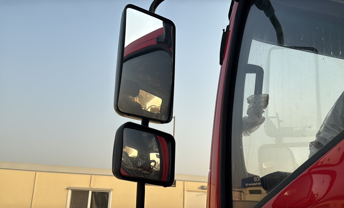 BTC-004-XCMG-SQZ200-Boom-truck-cranes-inspection-Cabin-Mirrors-1