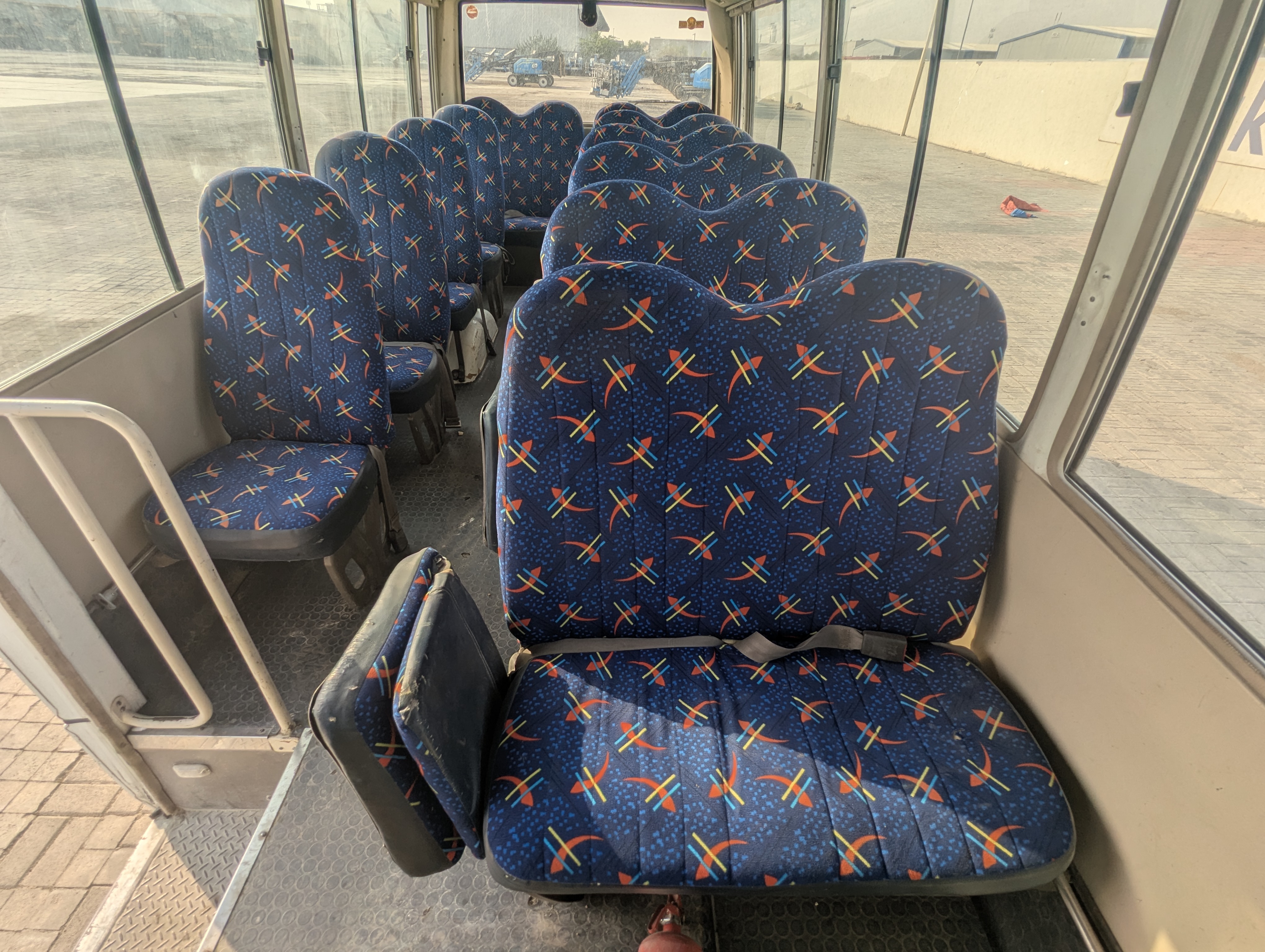 TBV-001-Mitsubishi-Fuso-Roza-Buses-inspection-Interior-Seats/armrests-1