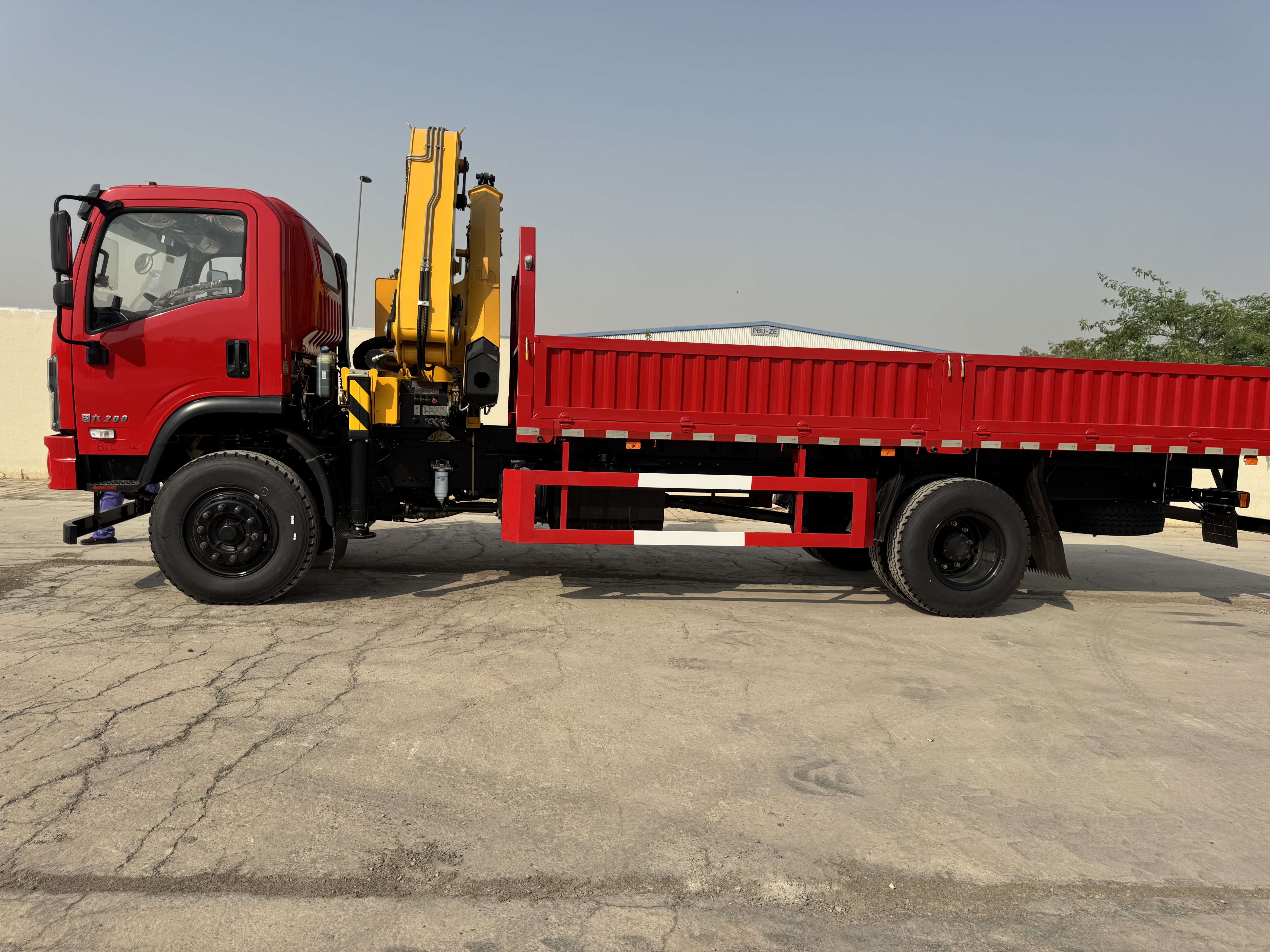 BTC-004-XCMG-SQZ200-Boom-truck-cranes-inspection-Structure-Paint-1