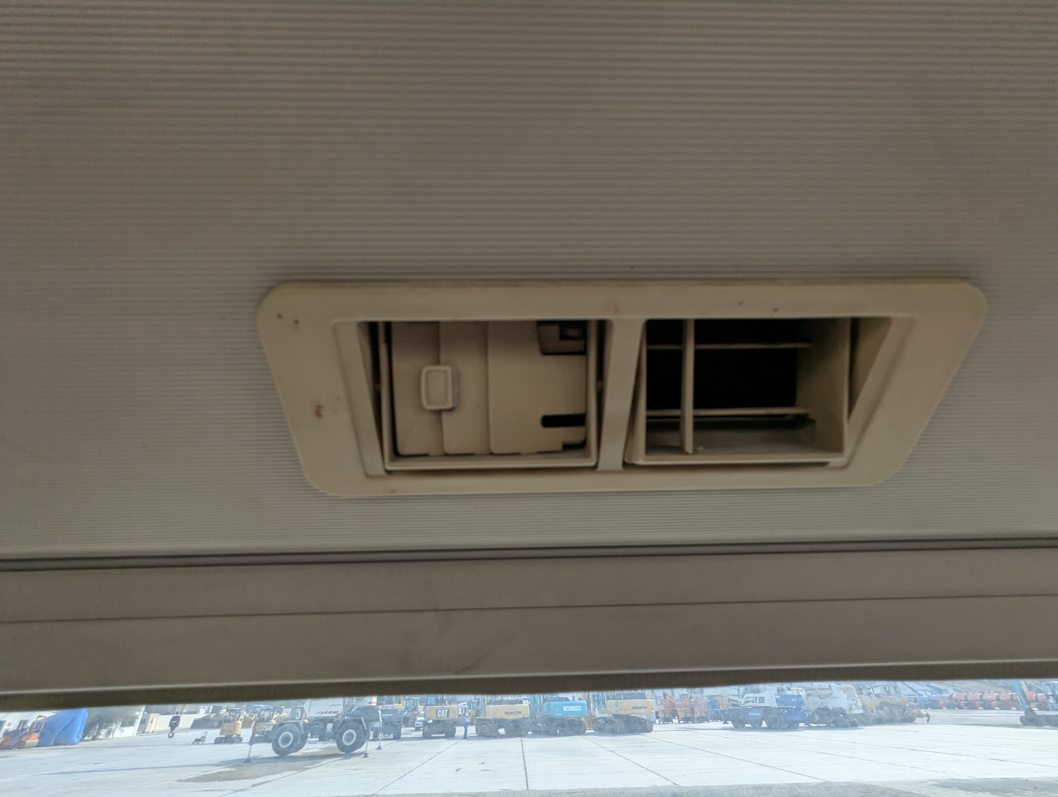 TBV-001-Mitsubishi-Fuso-Roza-Buses-inspection-Interior-Vents-and-air-flow-1