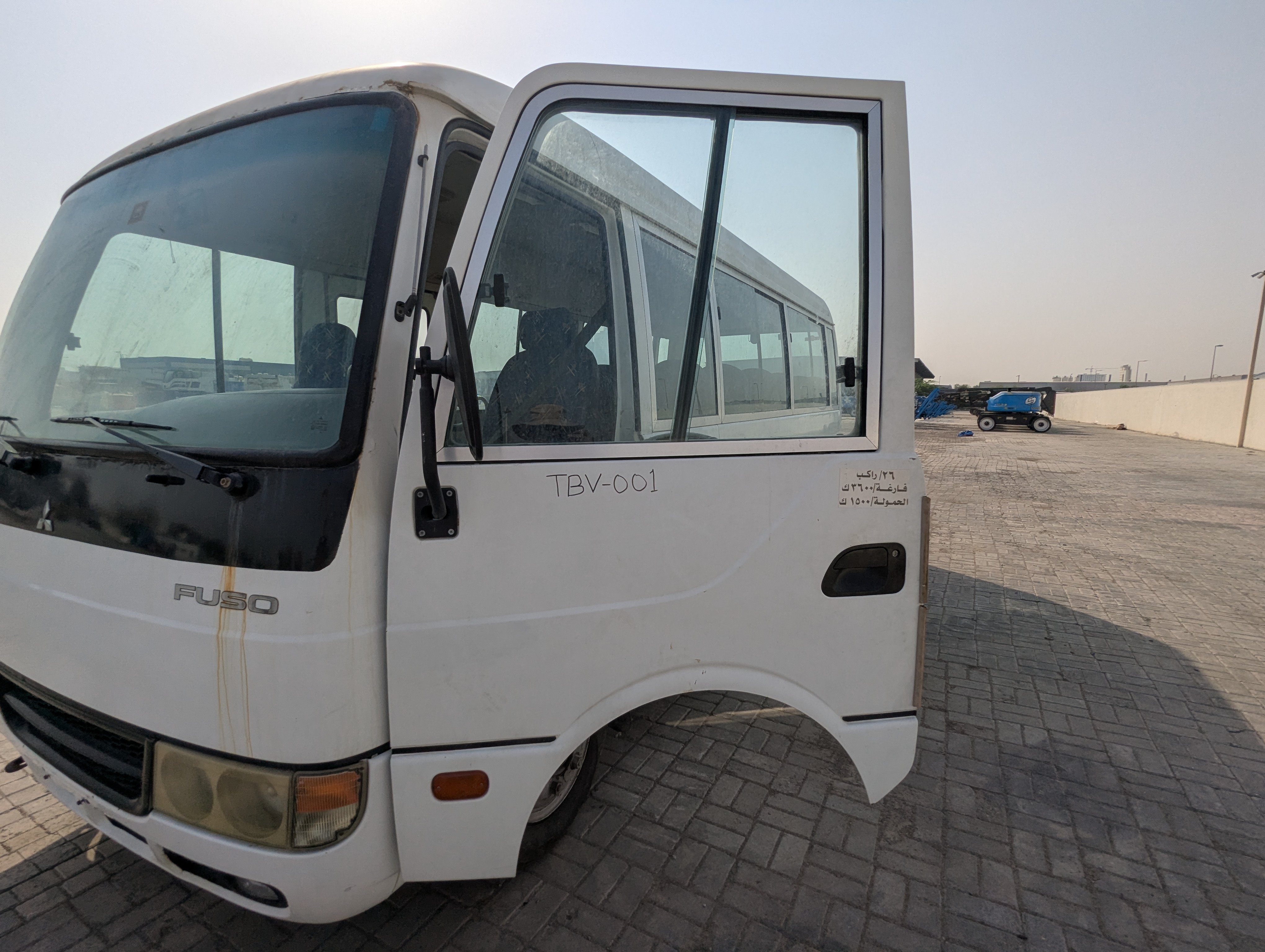 TBV-001-Mitsubishi-Fuso-Roza-Buses-inspection-Exterior-Doors-1