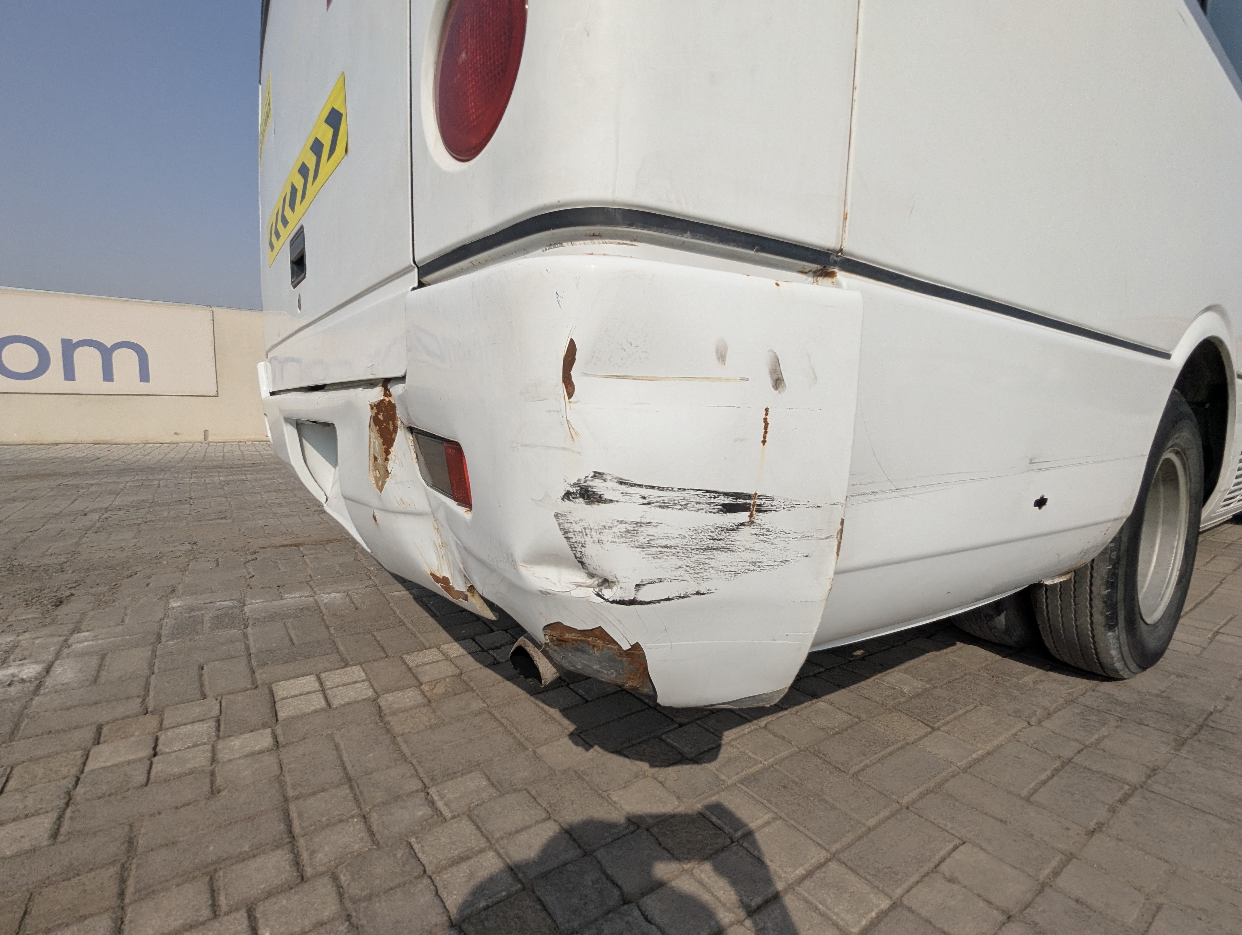 TBV-001-Mitsubishi-Fuso-Roza-Buses-inspection-Exterior-Rear-bumper-1