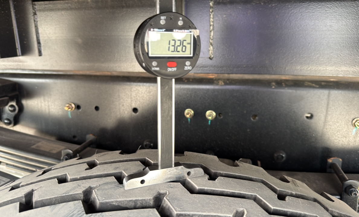 BTC-004-XCMG-SQZ200-Boom-truck-cranes-inspection-Chassis-Left-tire-tread-depth-1