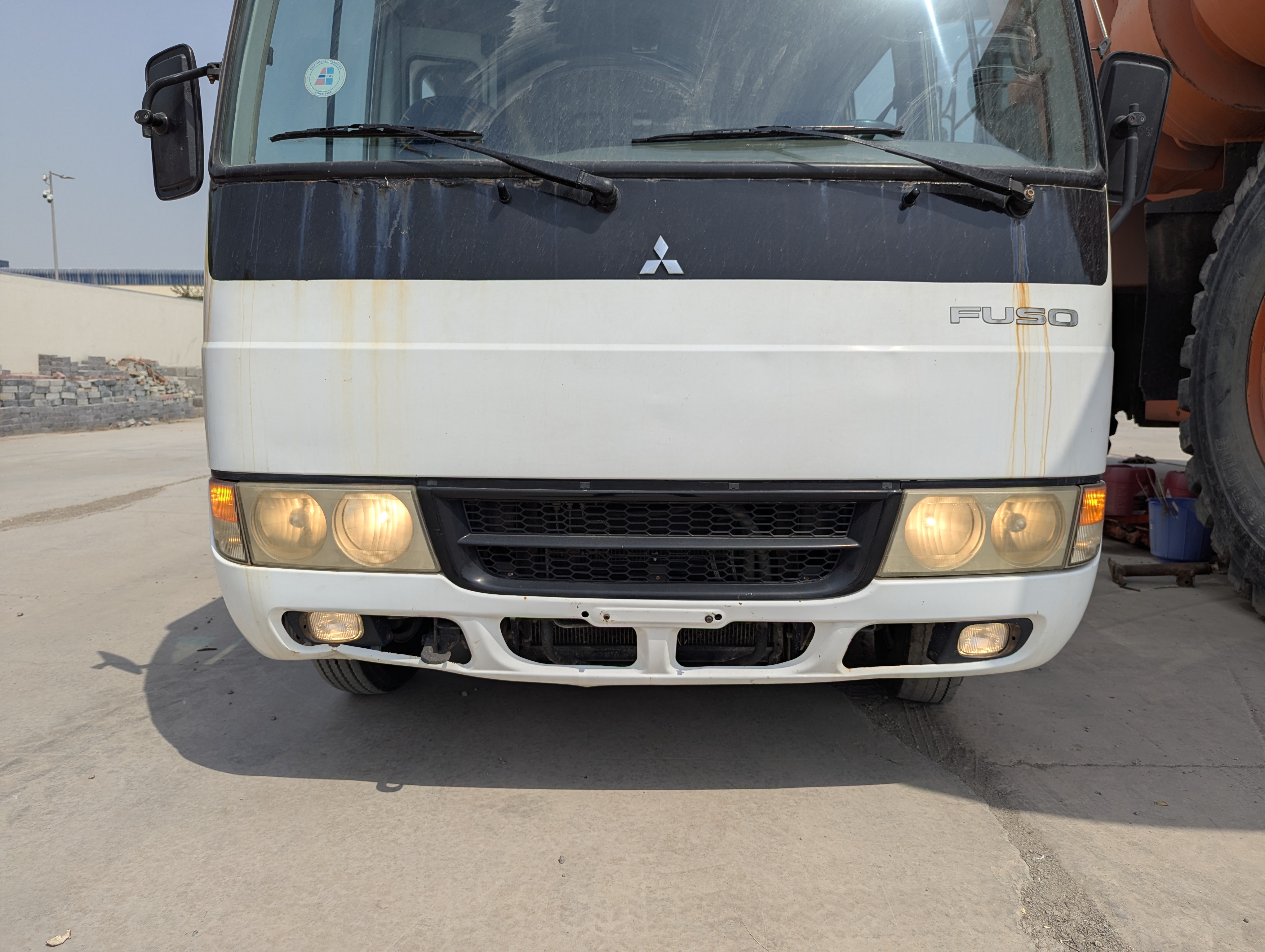 TBV-001-Mitsubishi-Fuso-Roza-Buses-inspection-Electronics-Headlights-1