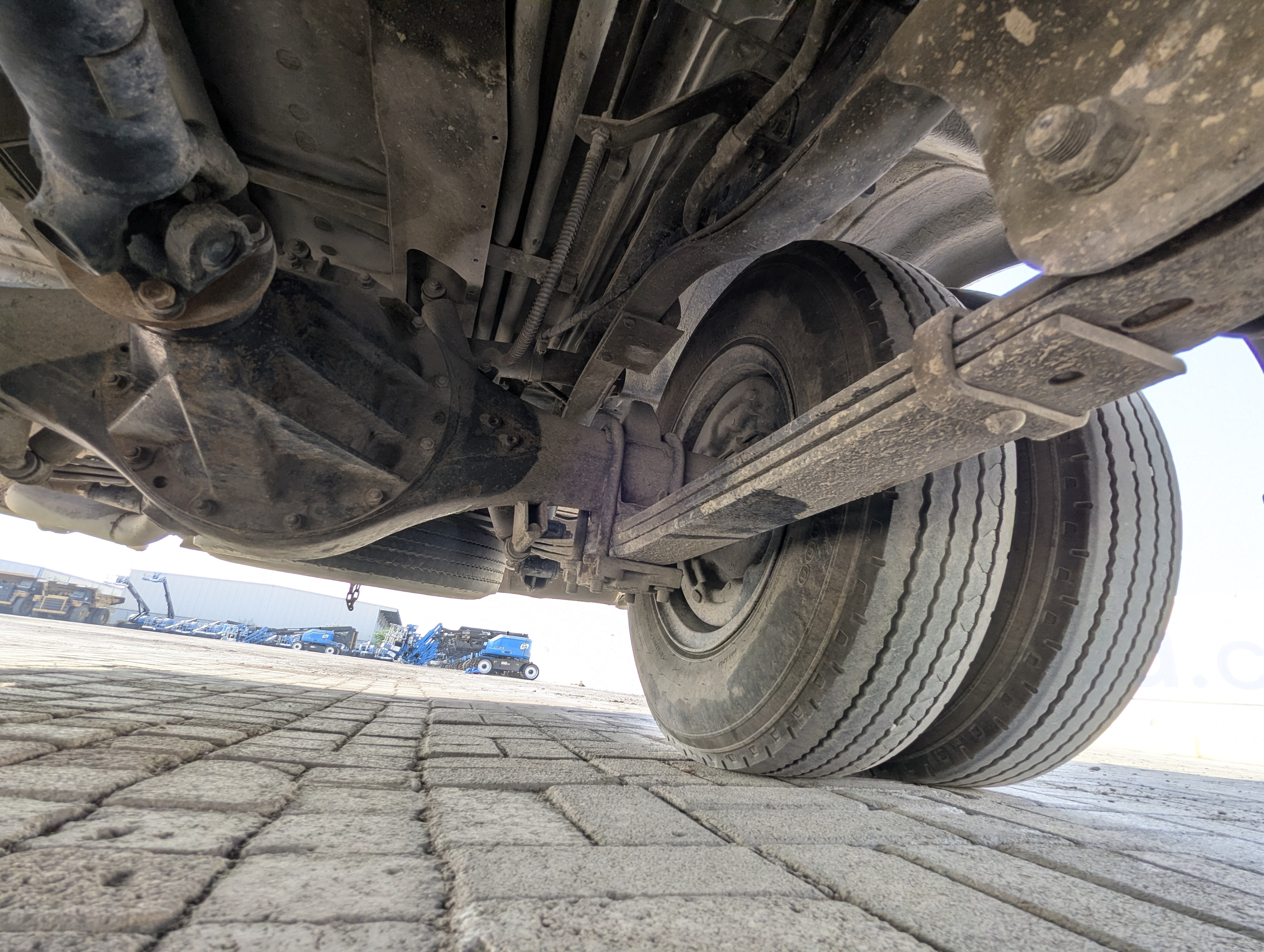 TBV-001-Mitsubishi-Fuso-Roza-Buses-inspection-Chassis-Rear-suspension-1