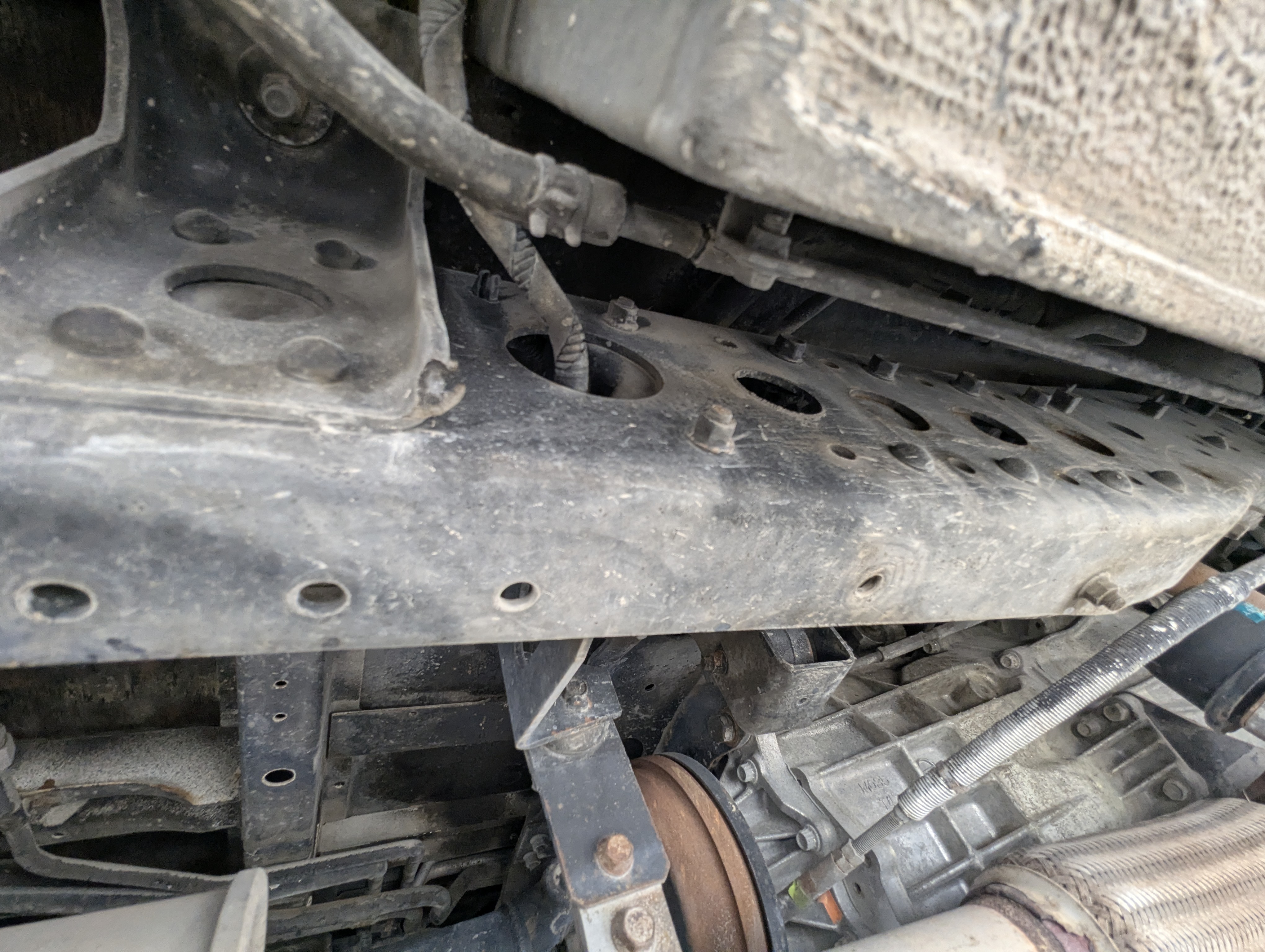 TBV-001-Mitsubishi-Fuso-Roza-Buses-inspection-Chassis-Frame-condition-1