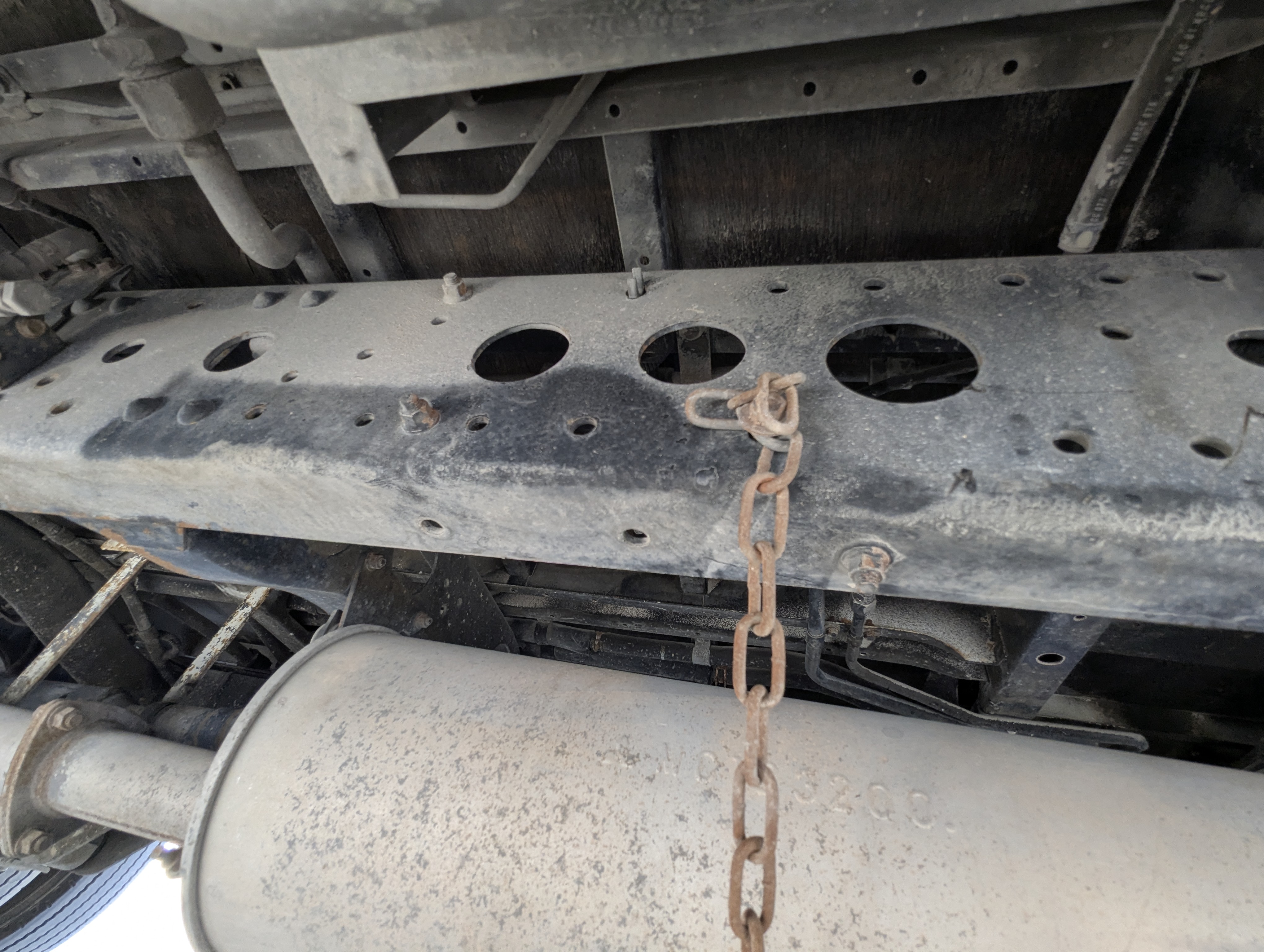TBV-001-Mitsubishi-Fuso-Roza-Buses-inspection-Chassis-Frame-condition-1