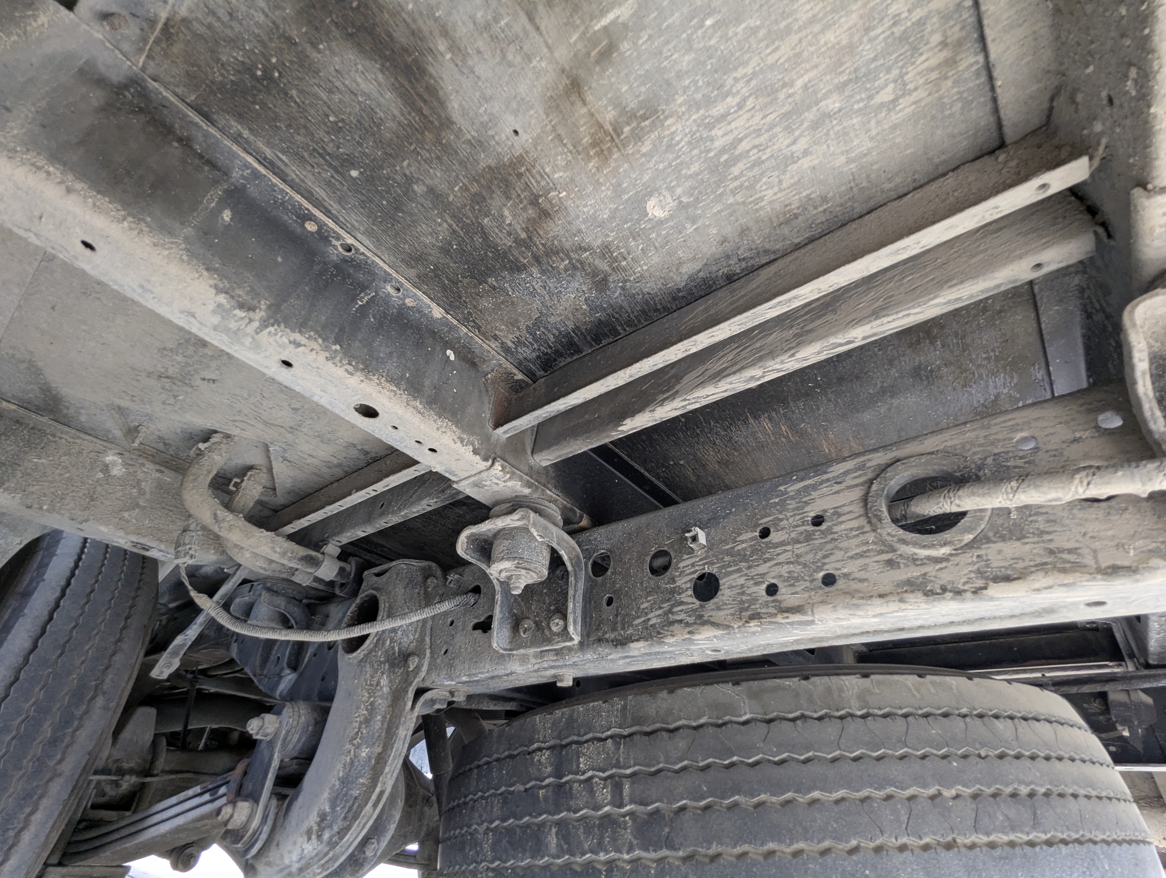 TBV-001-Mitsubishi-Fuso-Roza-Buses-inspection-Chassis-Frame-condition-1