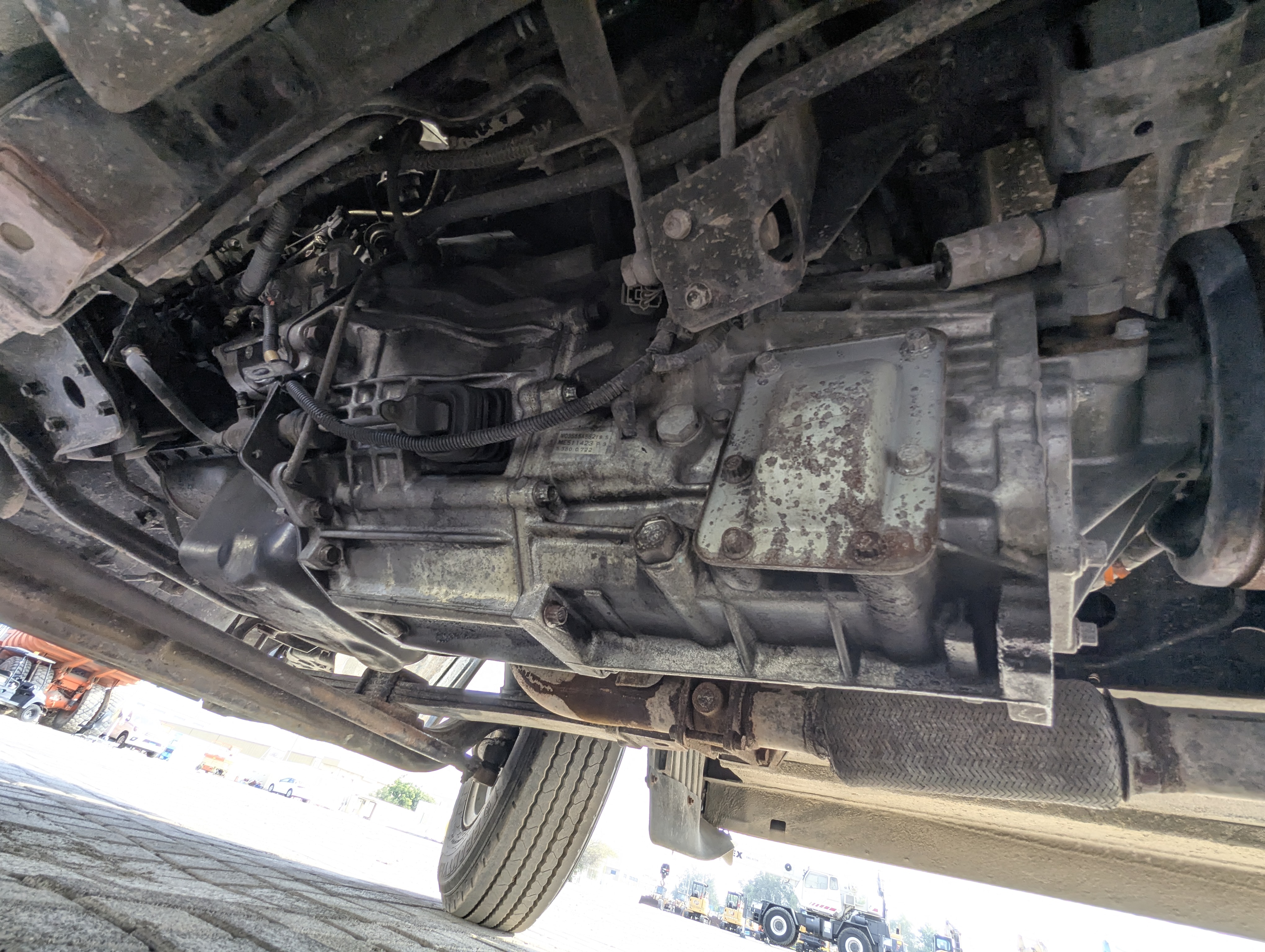 TBV-001-Mitsubishi-Fuso-Roza-Buses-inspection-Drive-system-Transmission-case-1