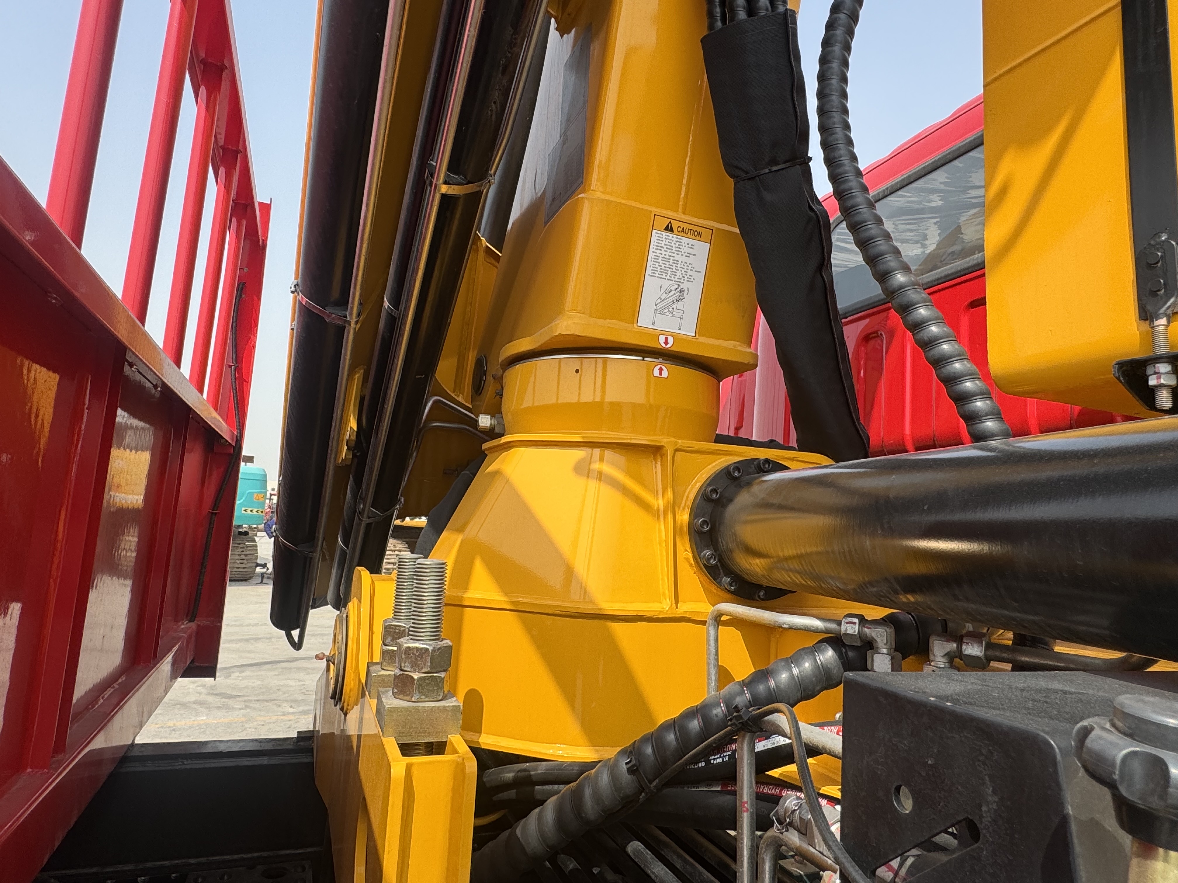 BTC-004-XCMG-SQZ200-Boom-truck-cranes-inspection-Structure-Turntable/slewing-assembly-1