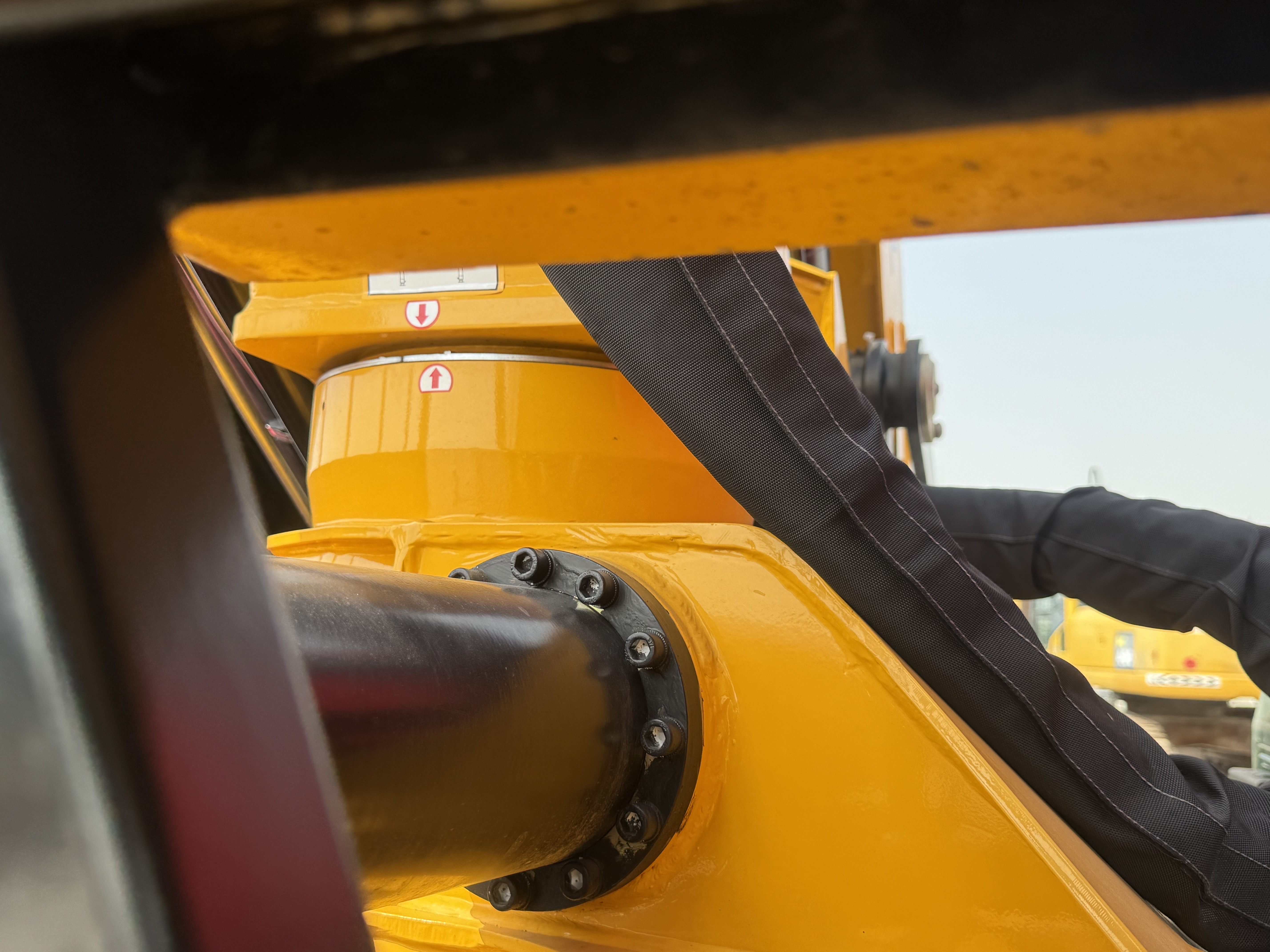 BTC-004-XCMG-SQZ200-Boom-truck-cranes-inspection-Structure-Turntable/slewing-assembly-1