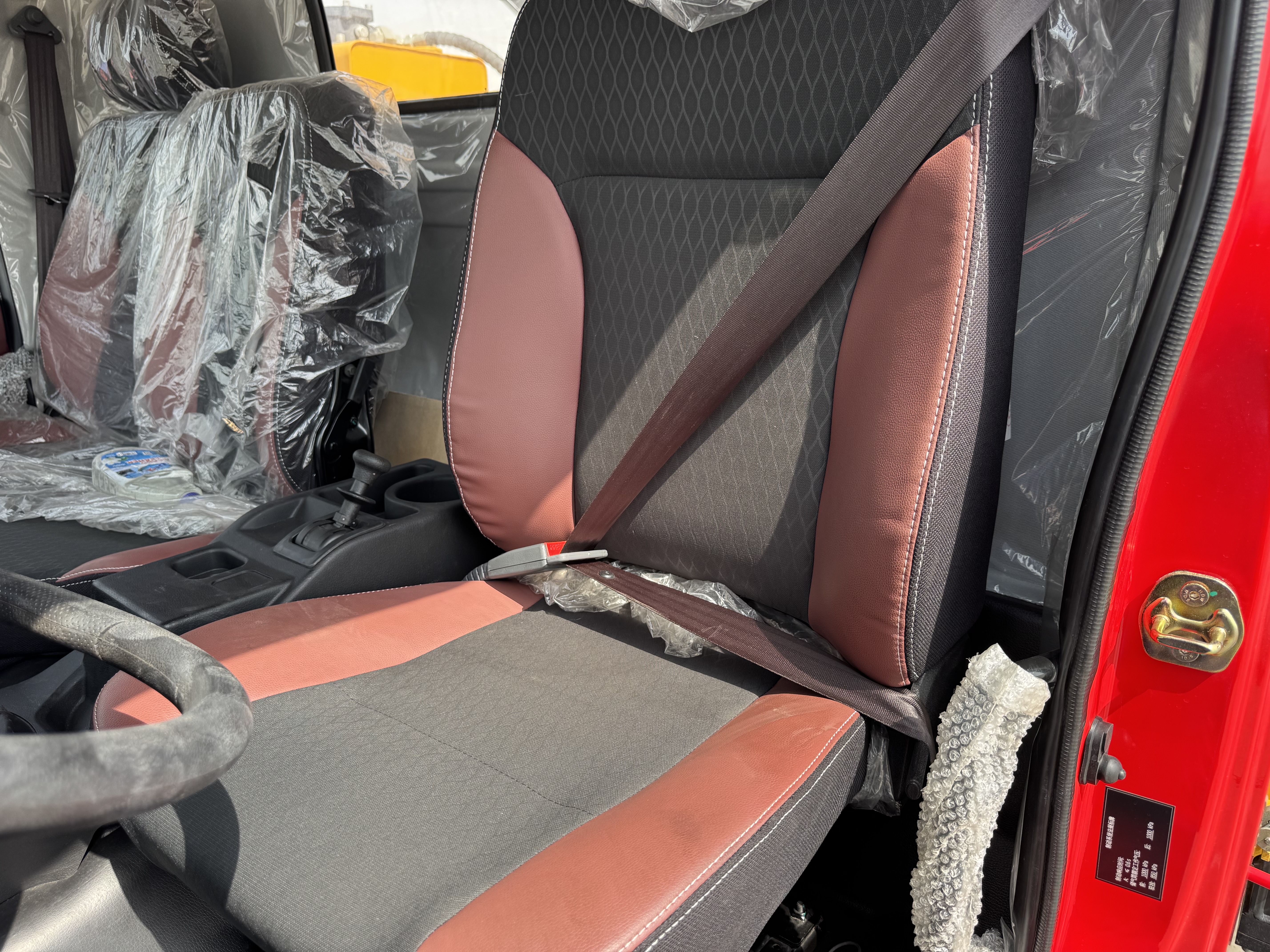 BTC-004-XCMG-SQZ200-Boom-truck-cranes-inspection-Safety-Seat-belts-1
