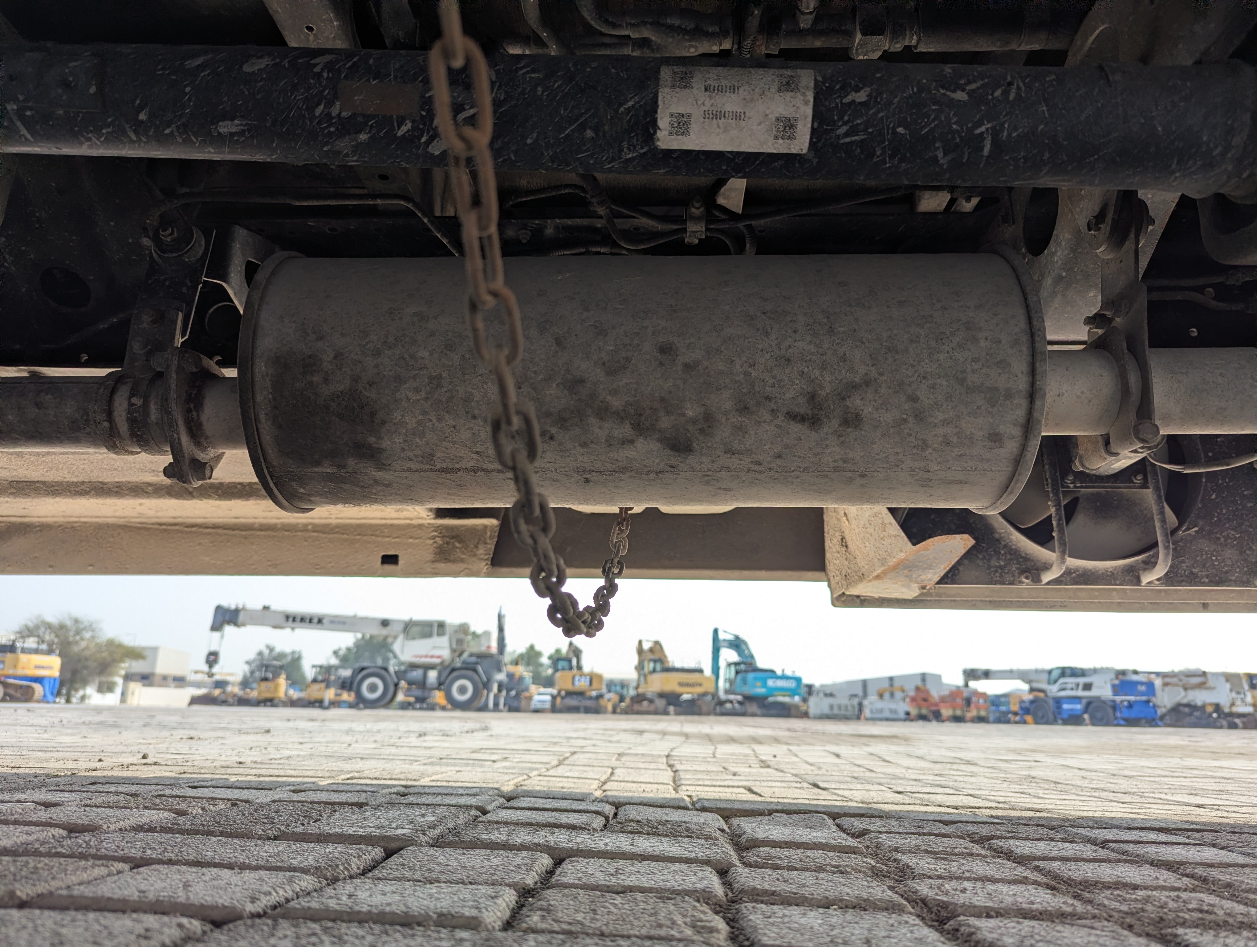 TBV-001-Mitsubishi-Fuso-Roza-Buses-inspection-Engine-Exhaust-system-1