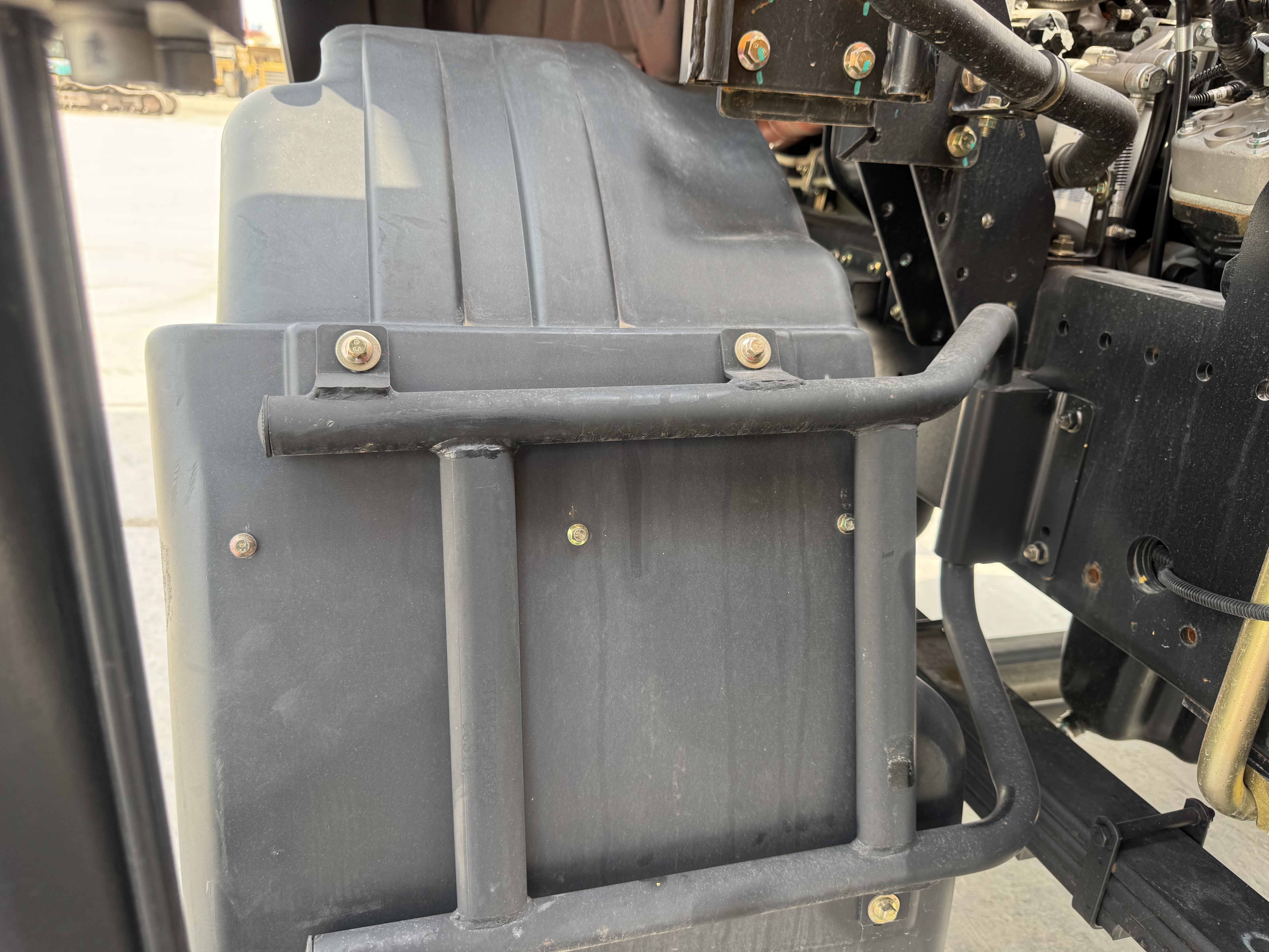 BTC-004-XCMG-SQZ200-Boom-truck-cranes-inspection-Structure-Sheet-metal-(fiberglass)-5