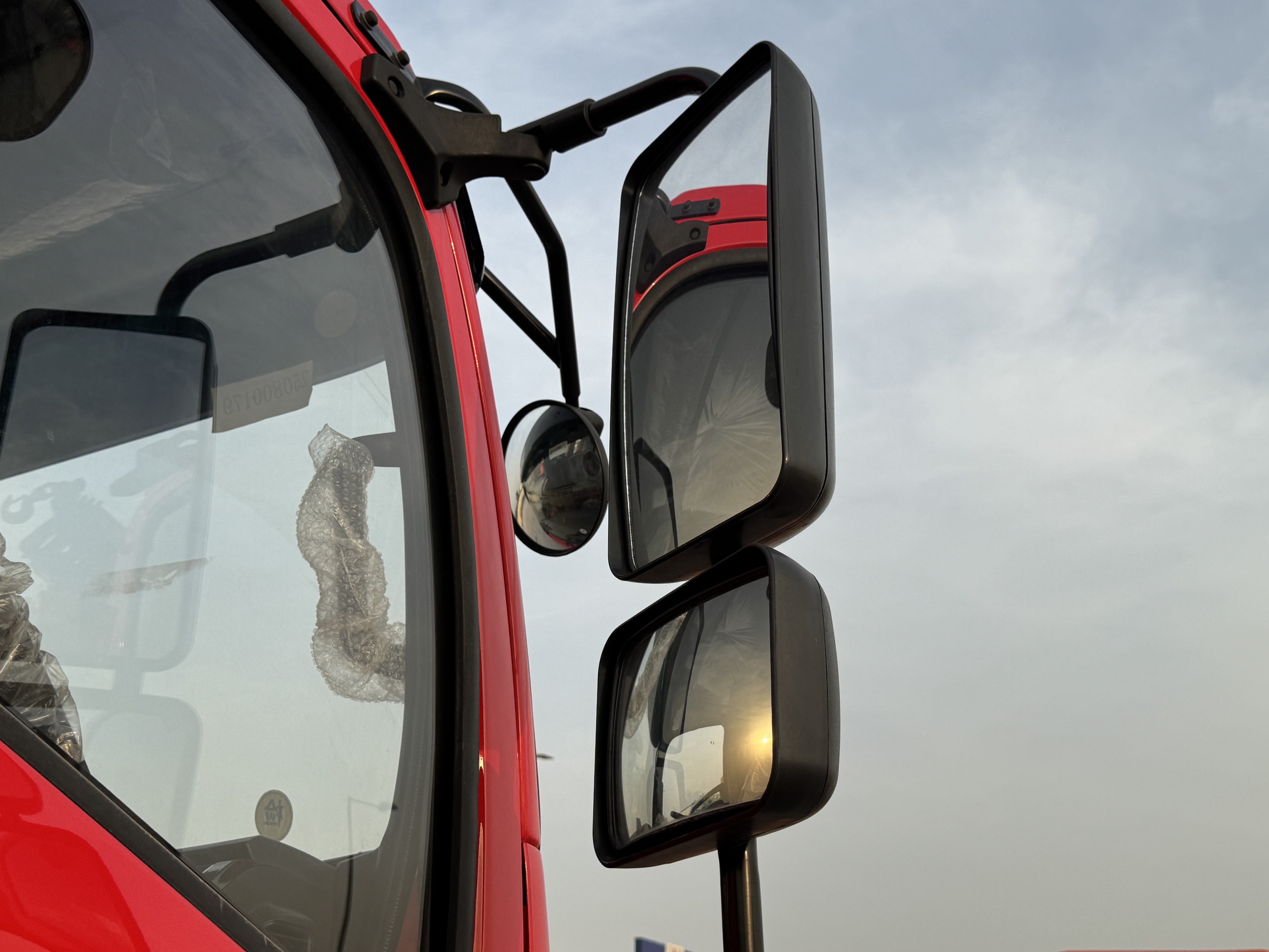 BTC-004-XCMG-SQZ200-Boom-truck-cranes-inspection-Cabin-Mirrors-4