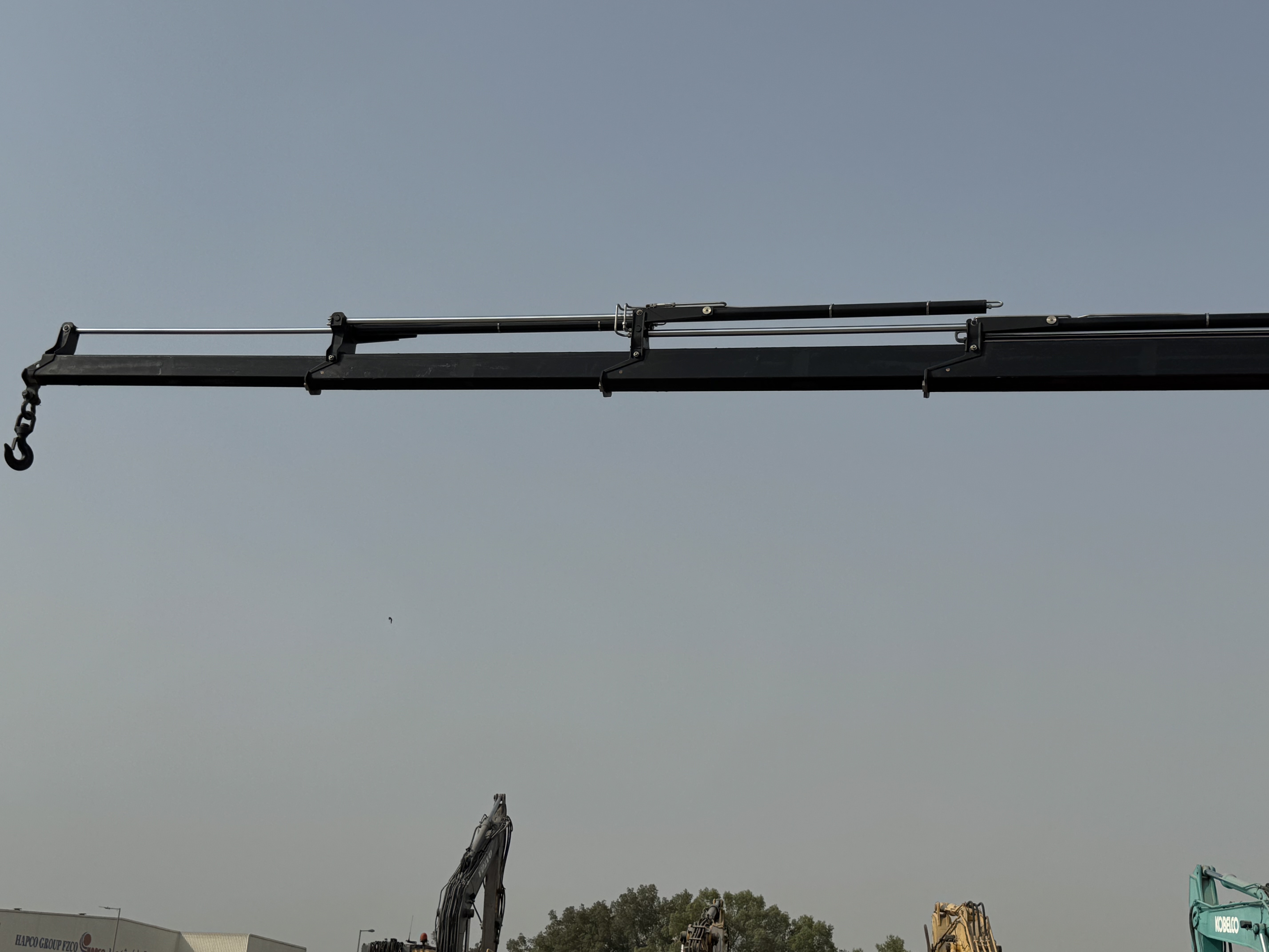 BTC-004-XCMG-SQZ200-Boom-truck-cranes-inspection-Chassis-Telescopic-boom-2