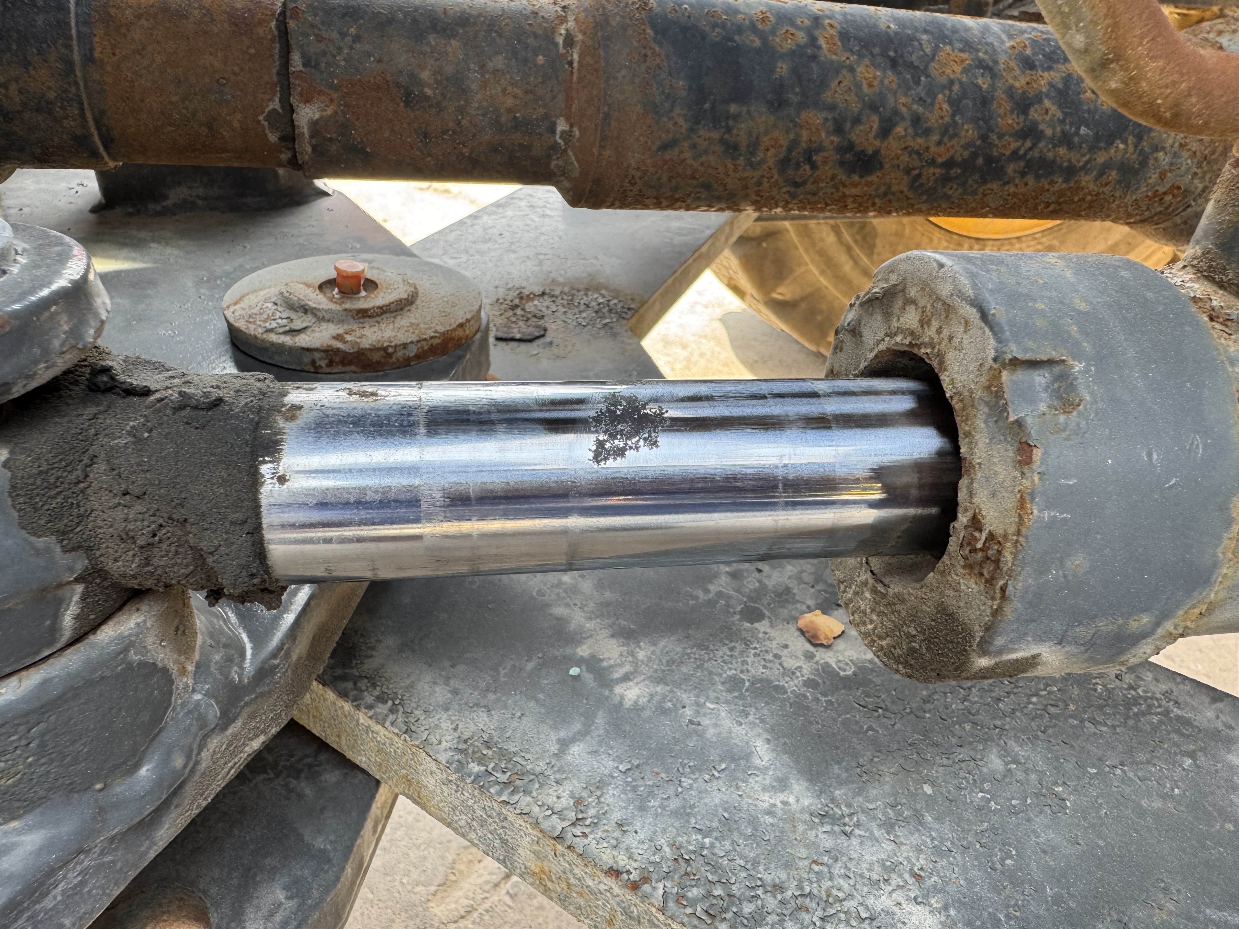 WHL-020-Shanding-ZL26-Wheel-loaders-inspection-Hydraulics-Steering-cylinders-4