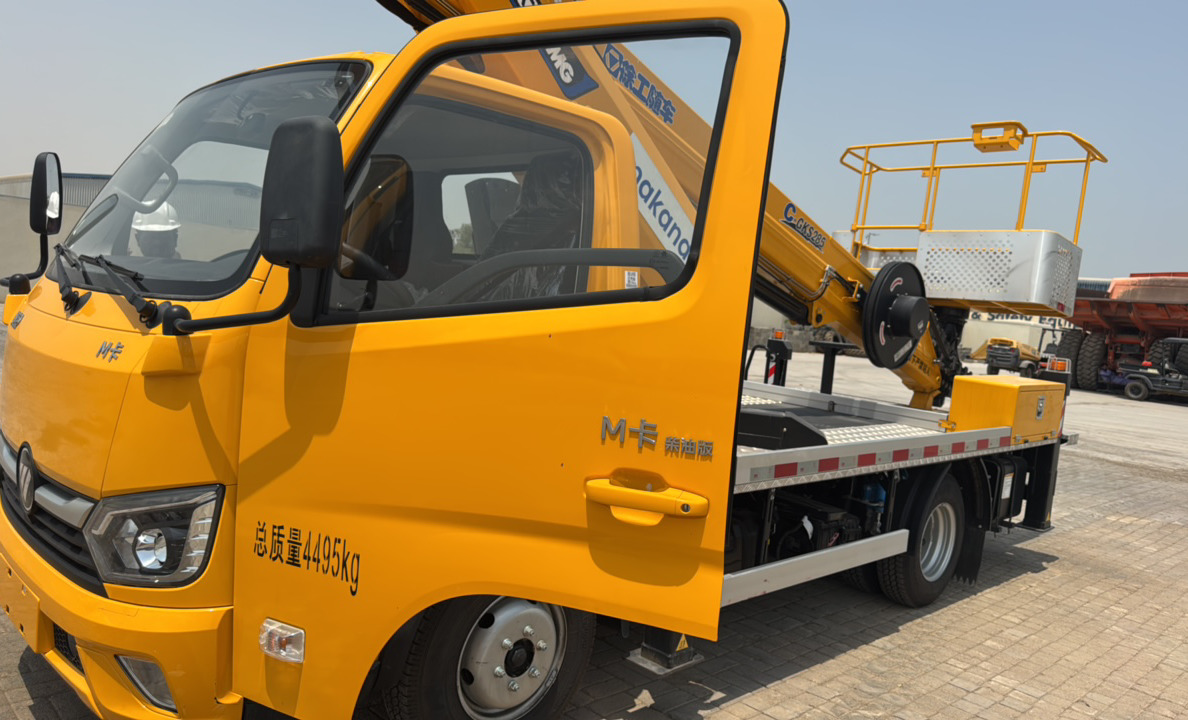 TMA-003-XCMG-GKS285-Truck-mounted-boom-lifts-inspection-Structure-Doors-1
