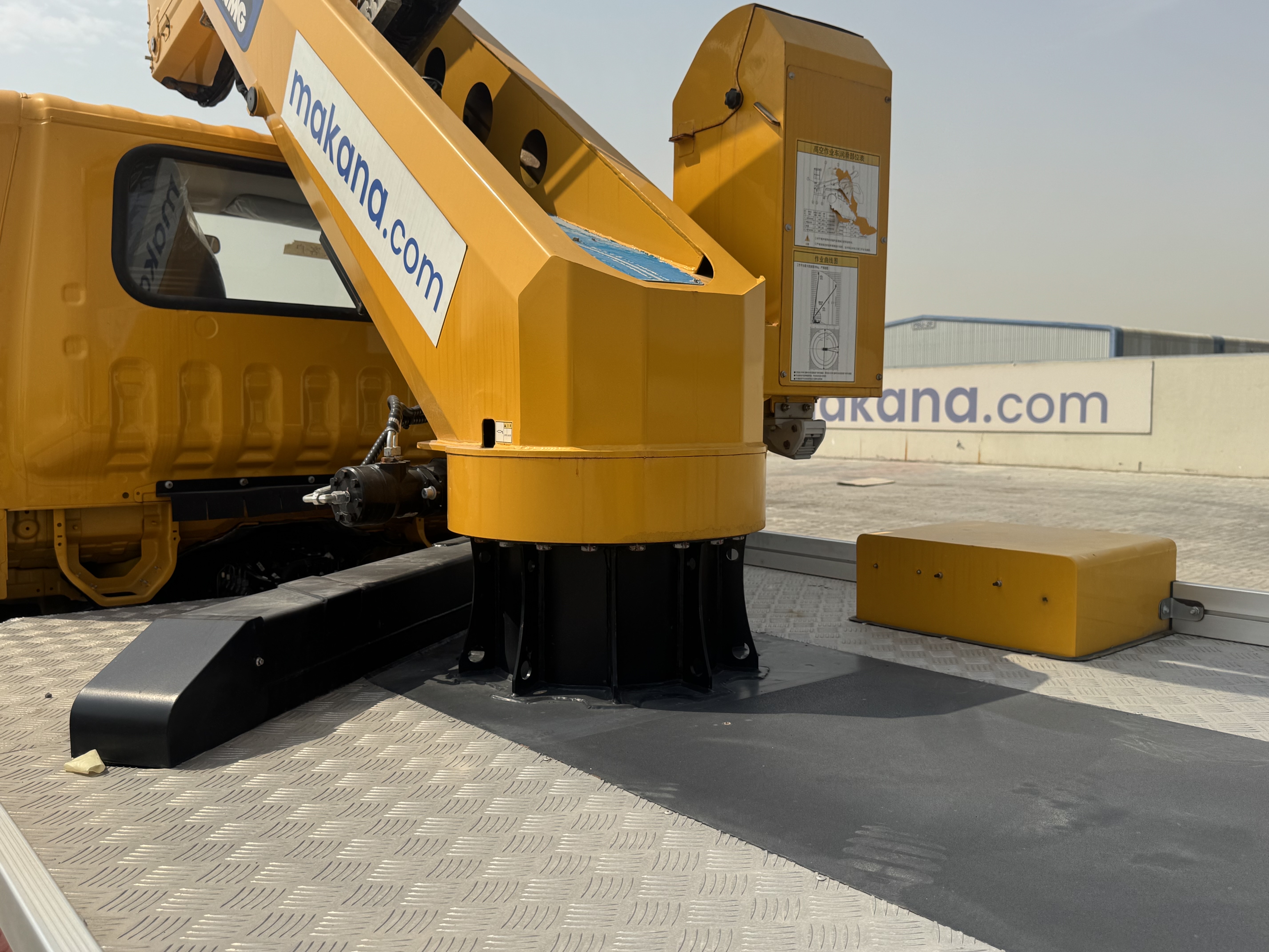 TMA-003-XCMG-GKS285-Truck-mounted-boom-lifts-inspection-Structure-Turntable/slewing-assembly-1