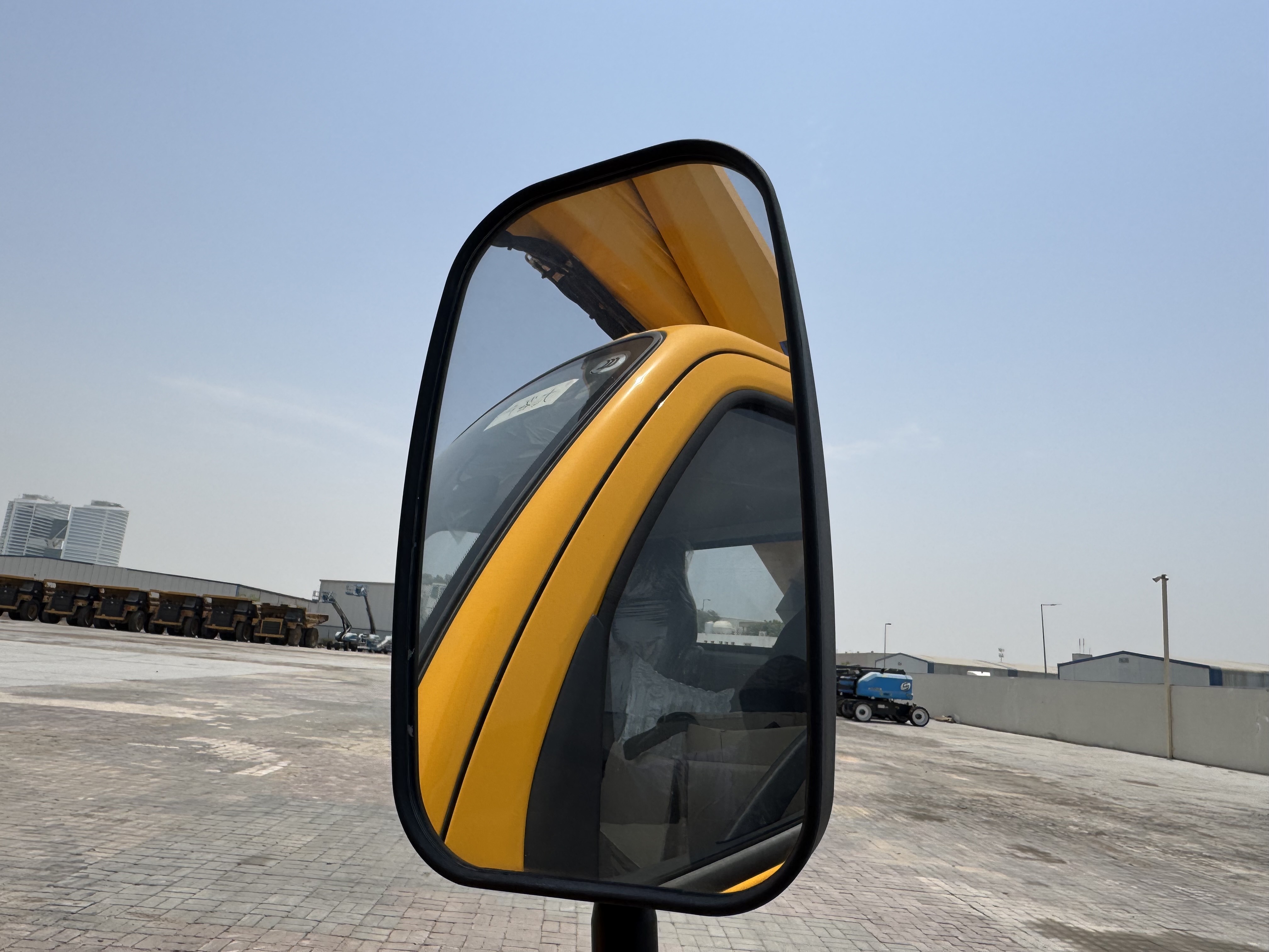 TMA-003-XCMG-GKS285-Truck-mounted-boom-lifts-inspection-Cabin-Mirrors-1