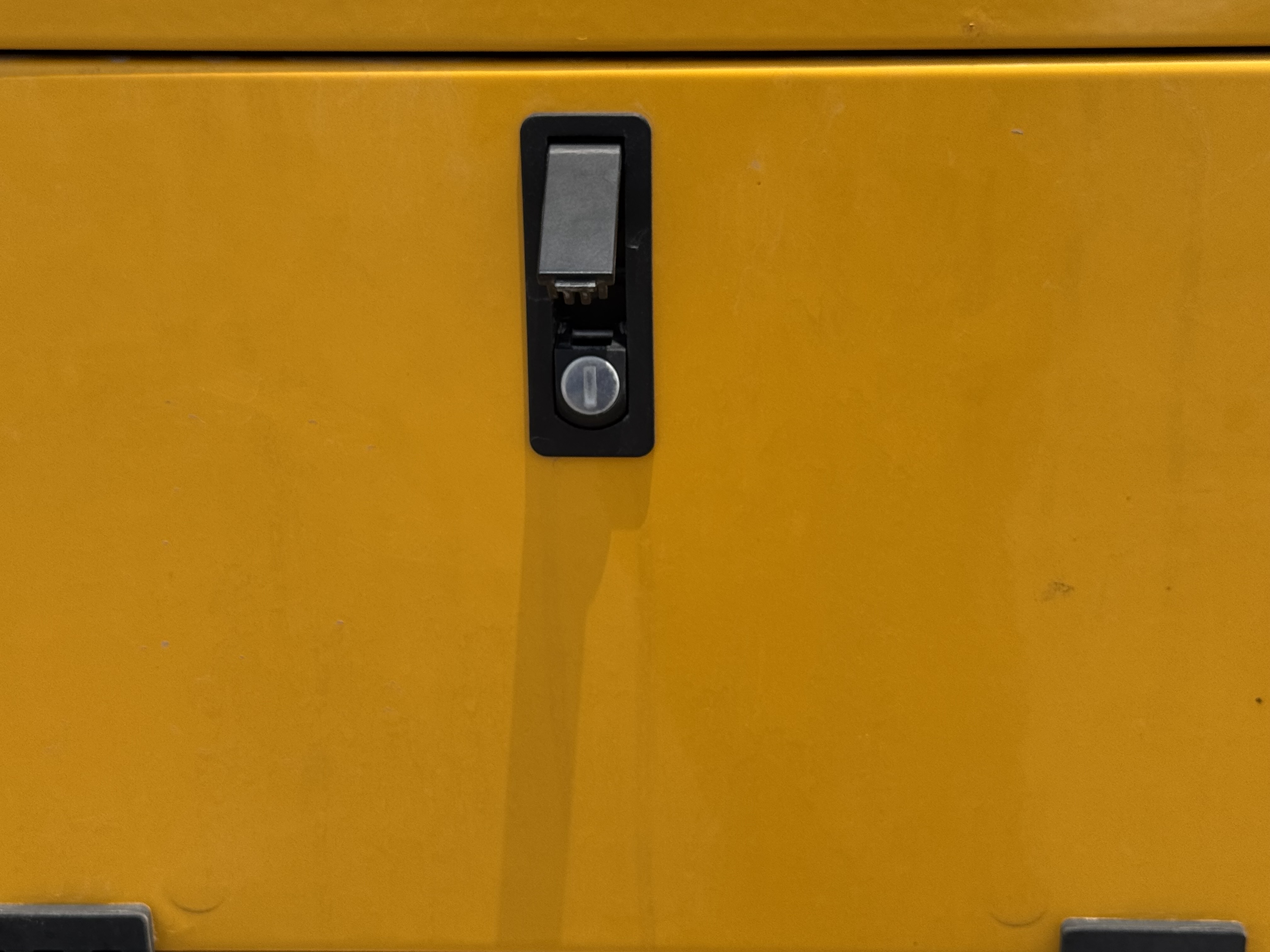 TMA-003-XCMG-GKS285-Truck-mounted-boom-lifts-inspection-Structure-Sheet-metal-(fiberglass)-1