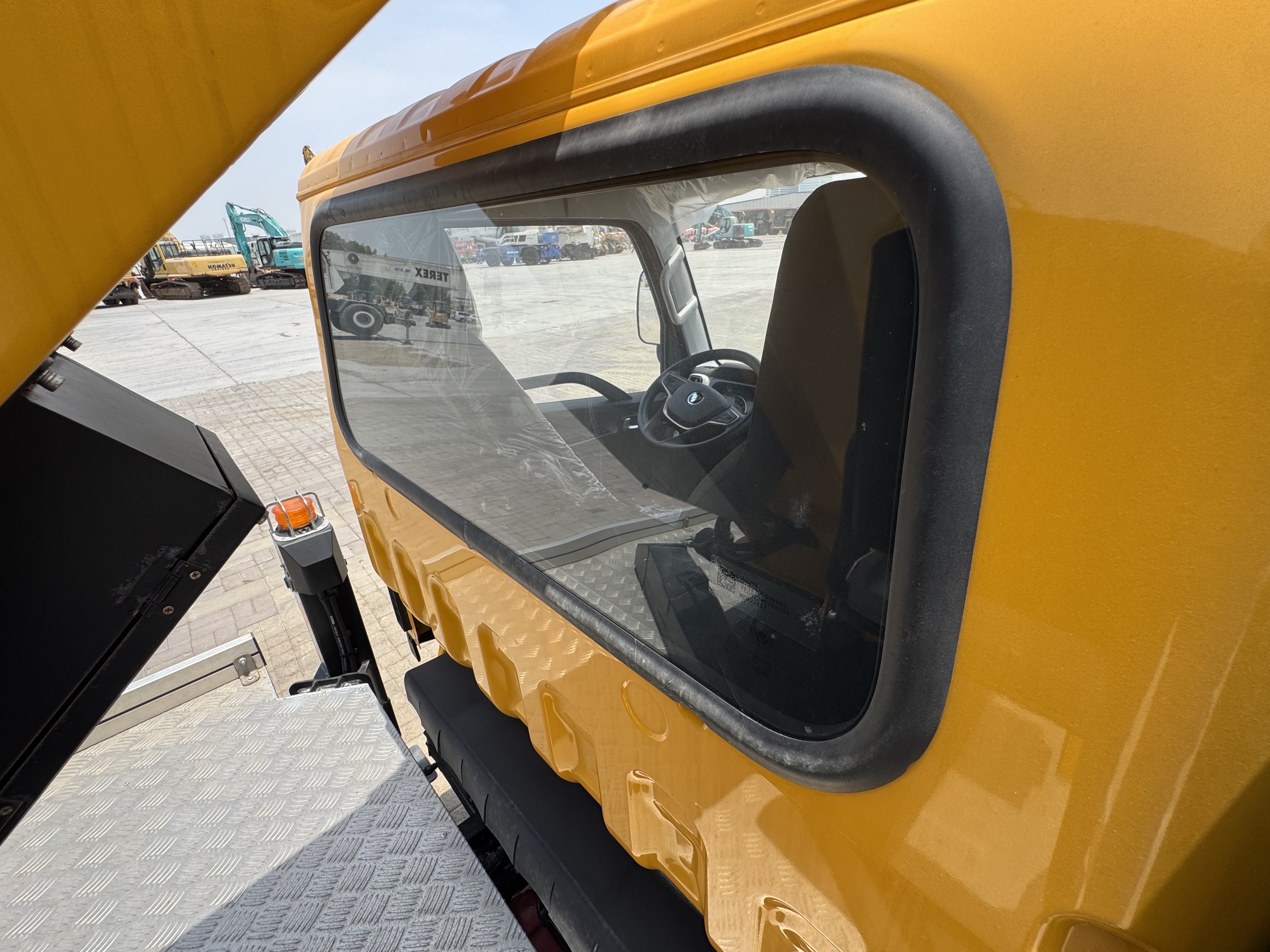 TMA-003-XCMG-GKS285-Truck-mounted-boom-lifts-inspection-Safety-Glass-1
