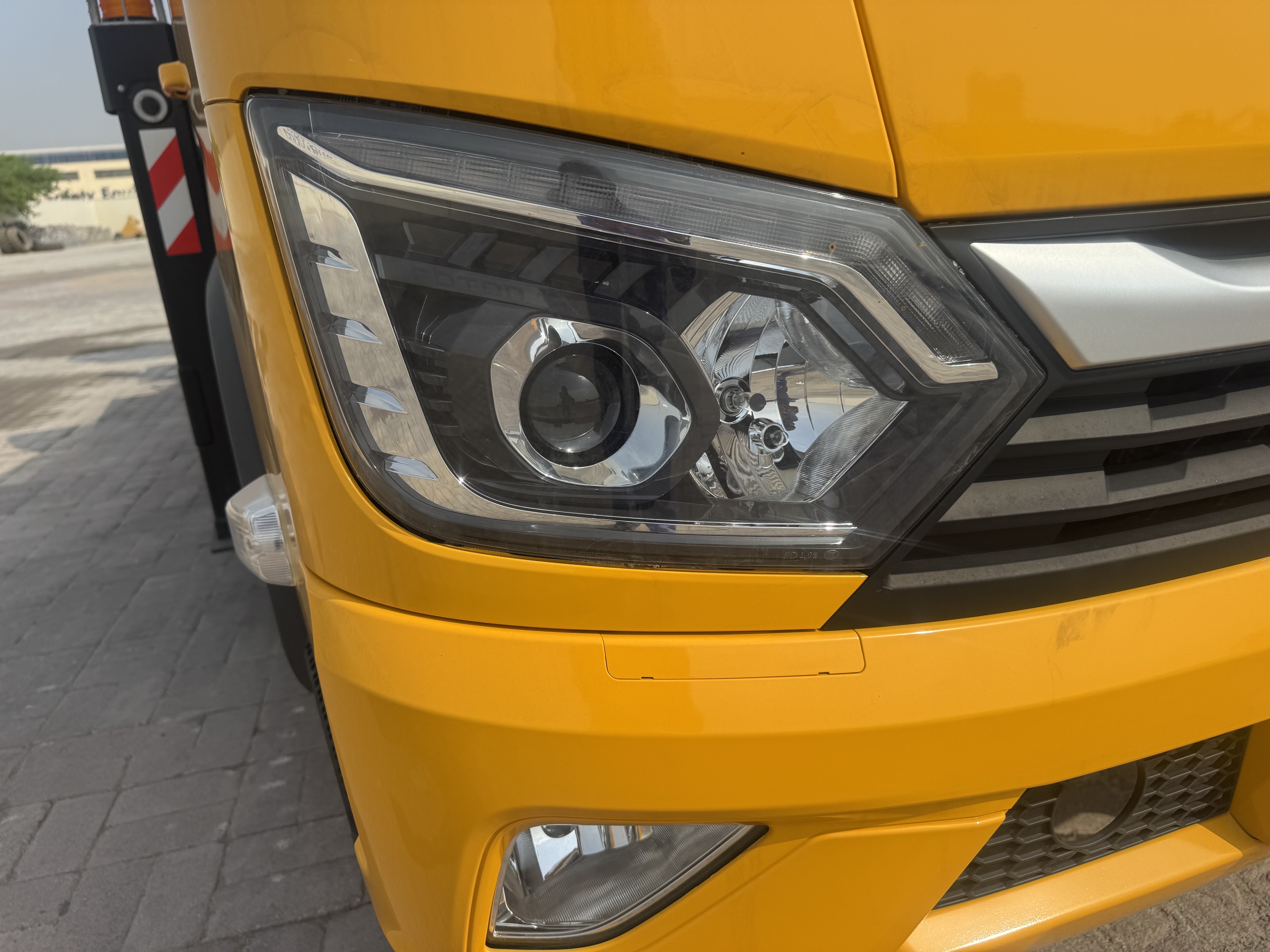 TMA-003-XCMG-GKS285-Truck-mounted-boom-lifts-inspection-Electronics-Lights-and-signals-1