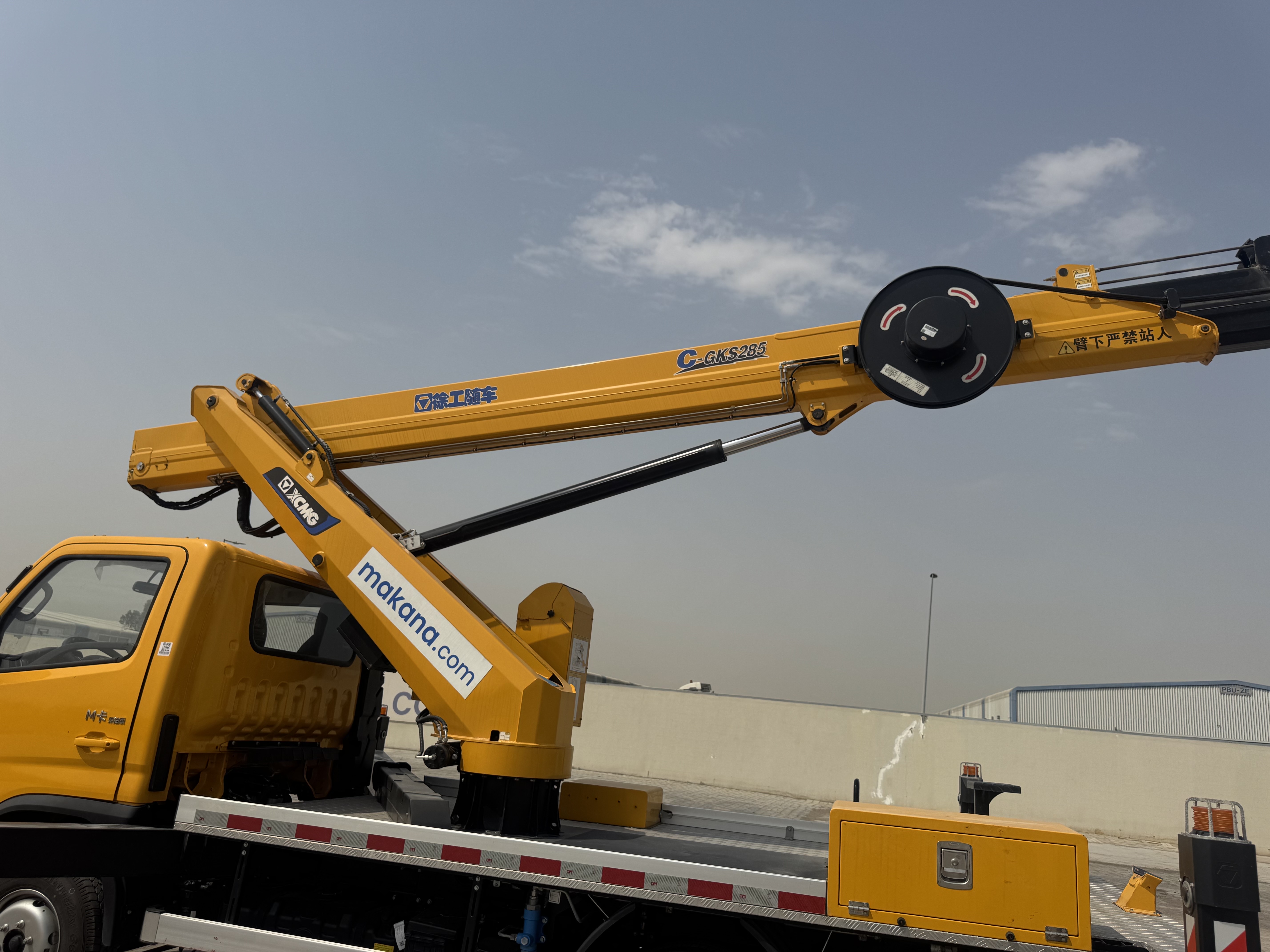TMA-003-XCMG-GKS285-Truck-mounted-boom-lifts-inspection-Chassis-Boom-1