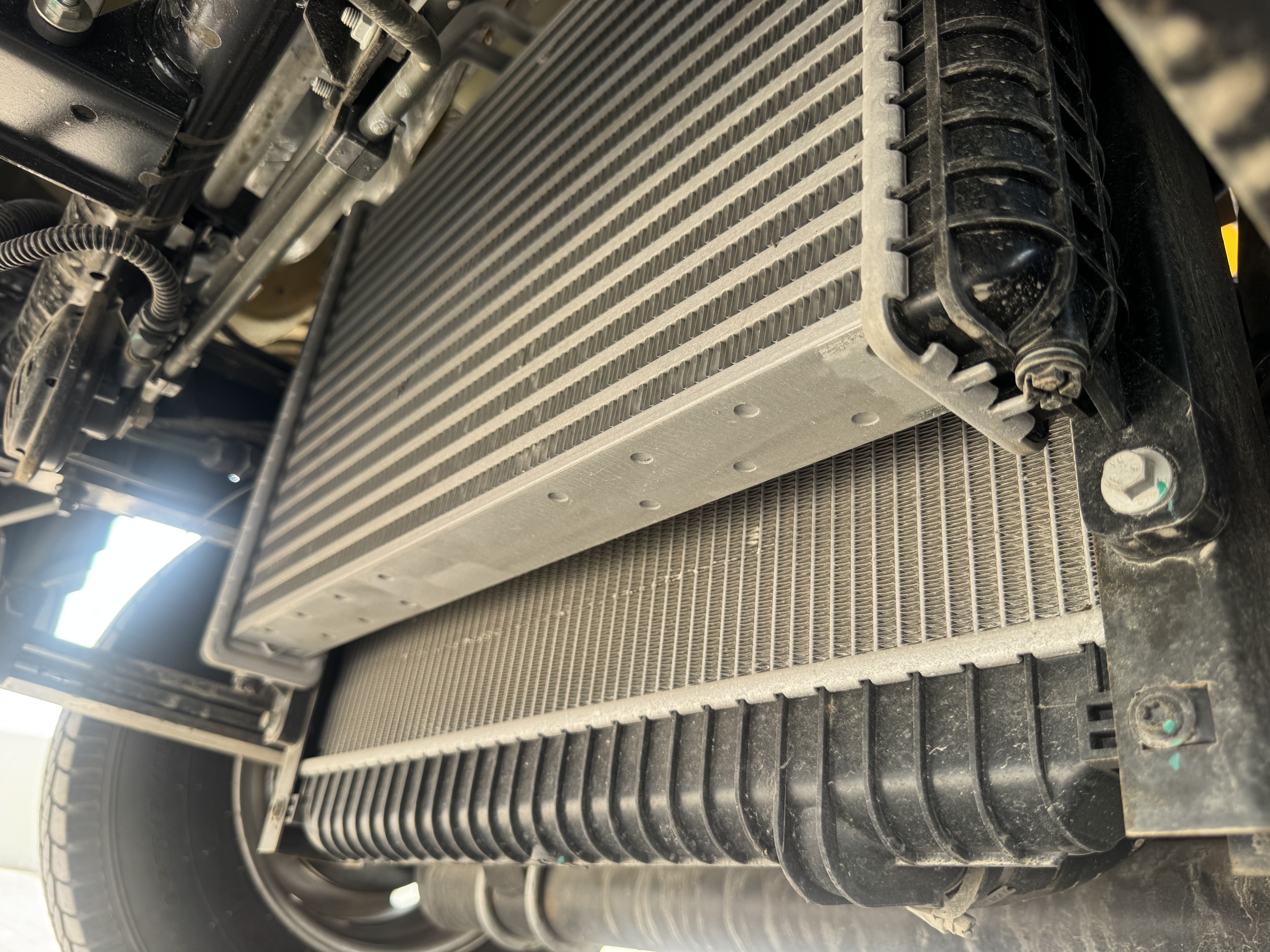 TMA-003-XCMG-GKS285-Truck-mounted-boom-lifts-inspection-Engine-Radiator,-condenser,-intercooler,-hydraulic-cooler-1