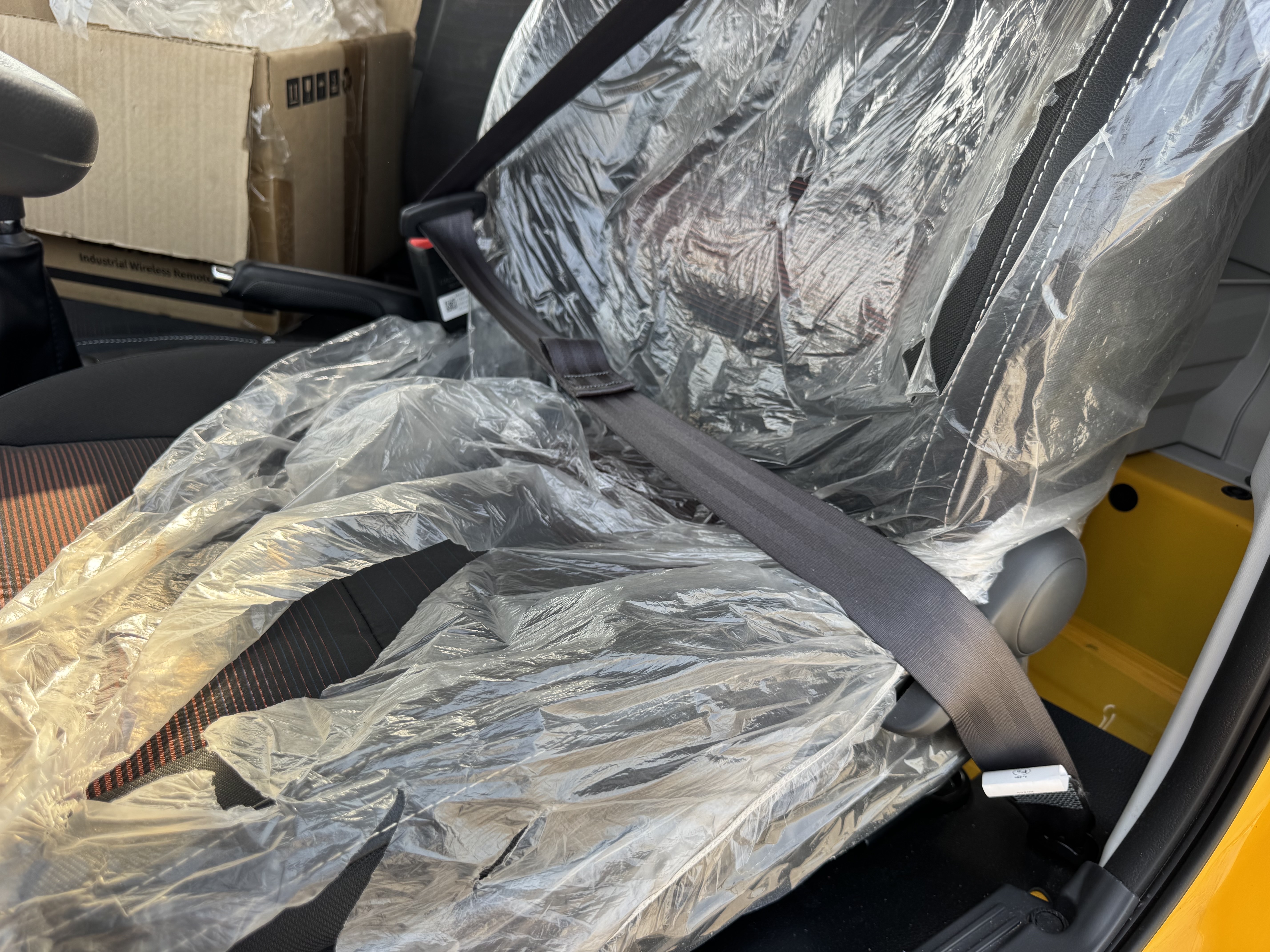 TMA-003-XCMG-GKS285-Truck-mounted-boom-lifts-inspection-Safety-Seat-belts-1