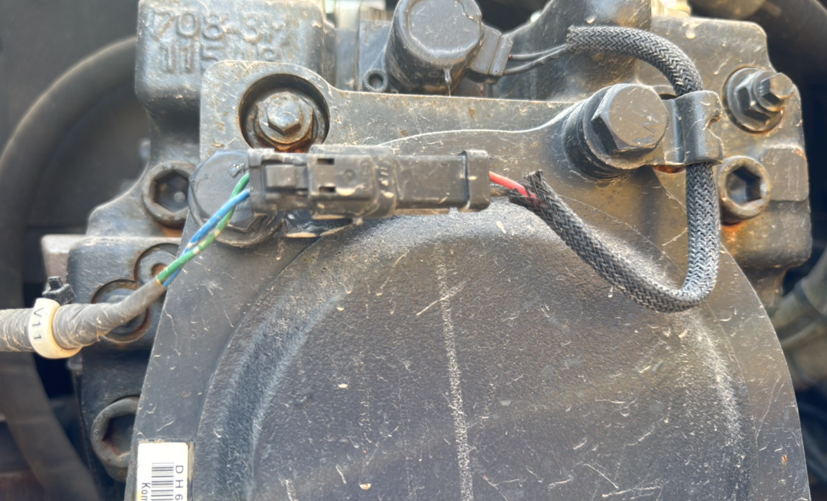 MDX-023-Komatsu-PC195LC-8-Medium-excavators-inspection-Electronics-Main-harness-1