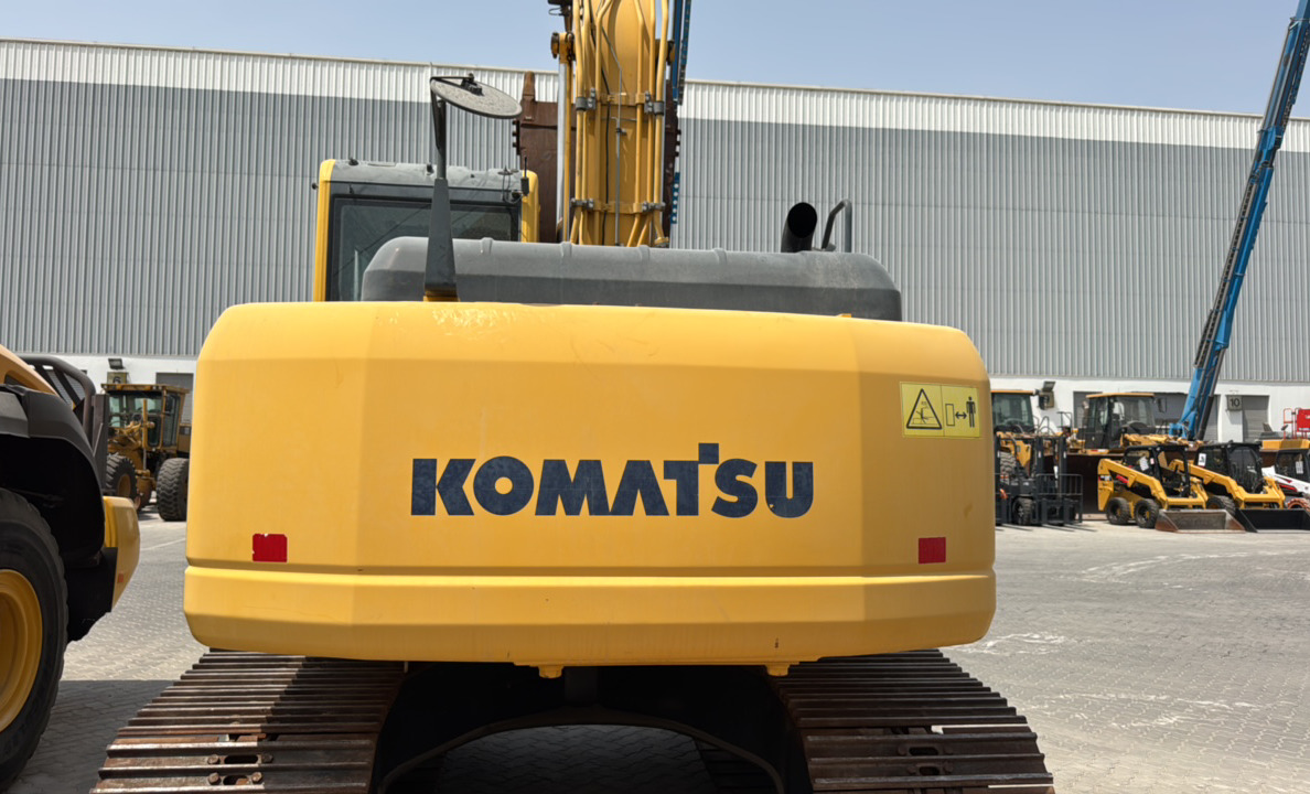 MDX-023-Komatsu-PC195LC-8-Medium-excavators-inspection-Structure-Paint-1
