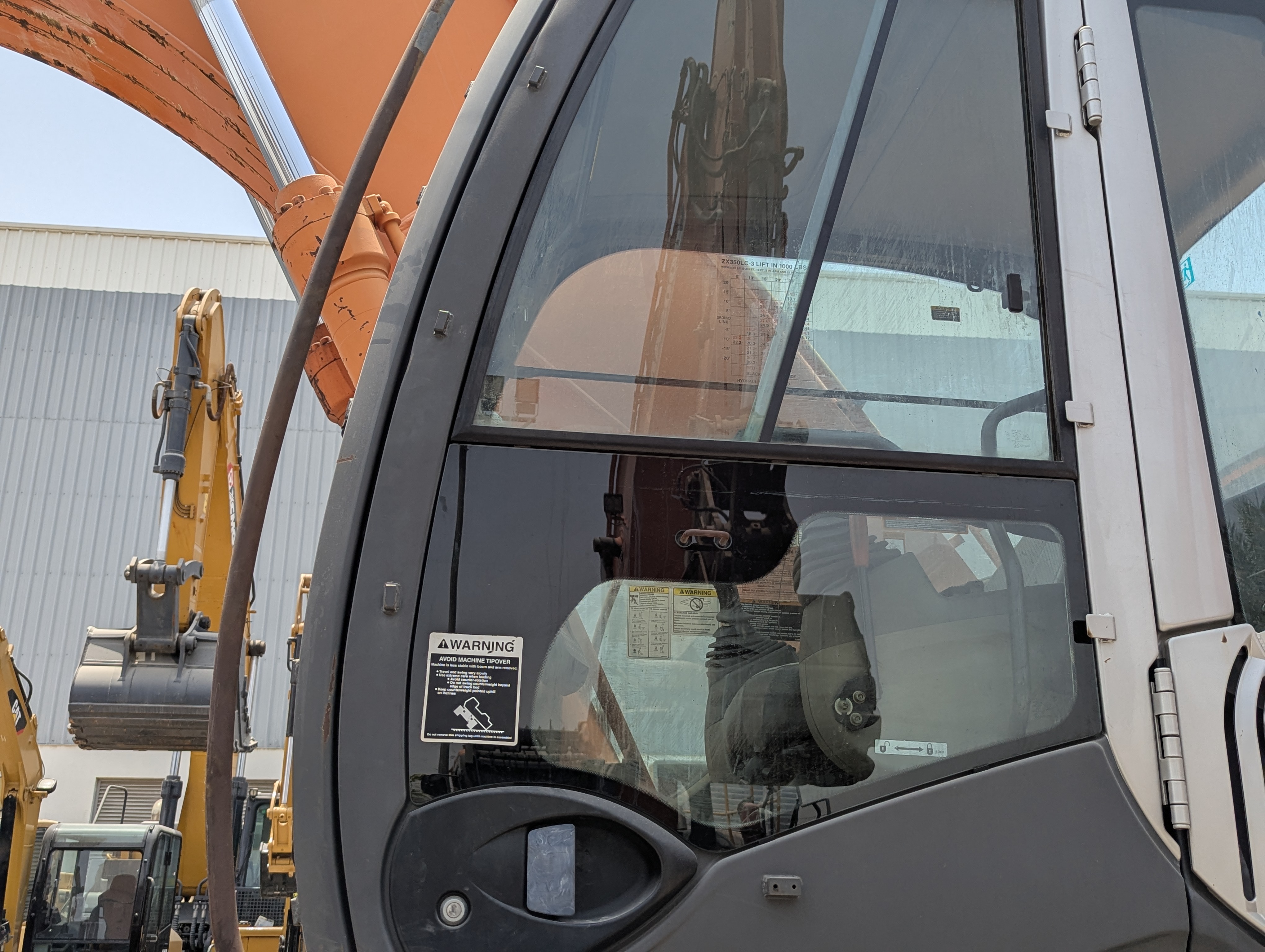 MDX-026-Hitachi-ZX350LC-3-Medium-excavators-inspection-Safety-Glass-1