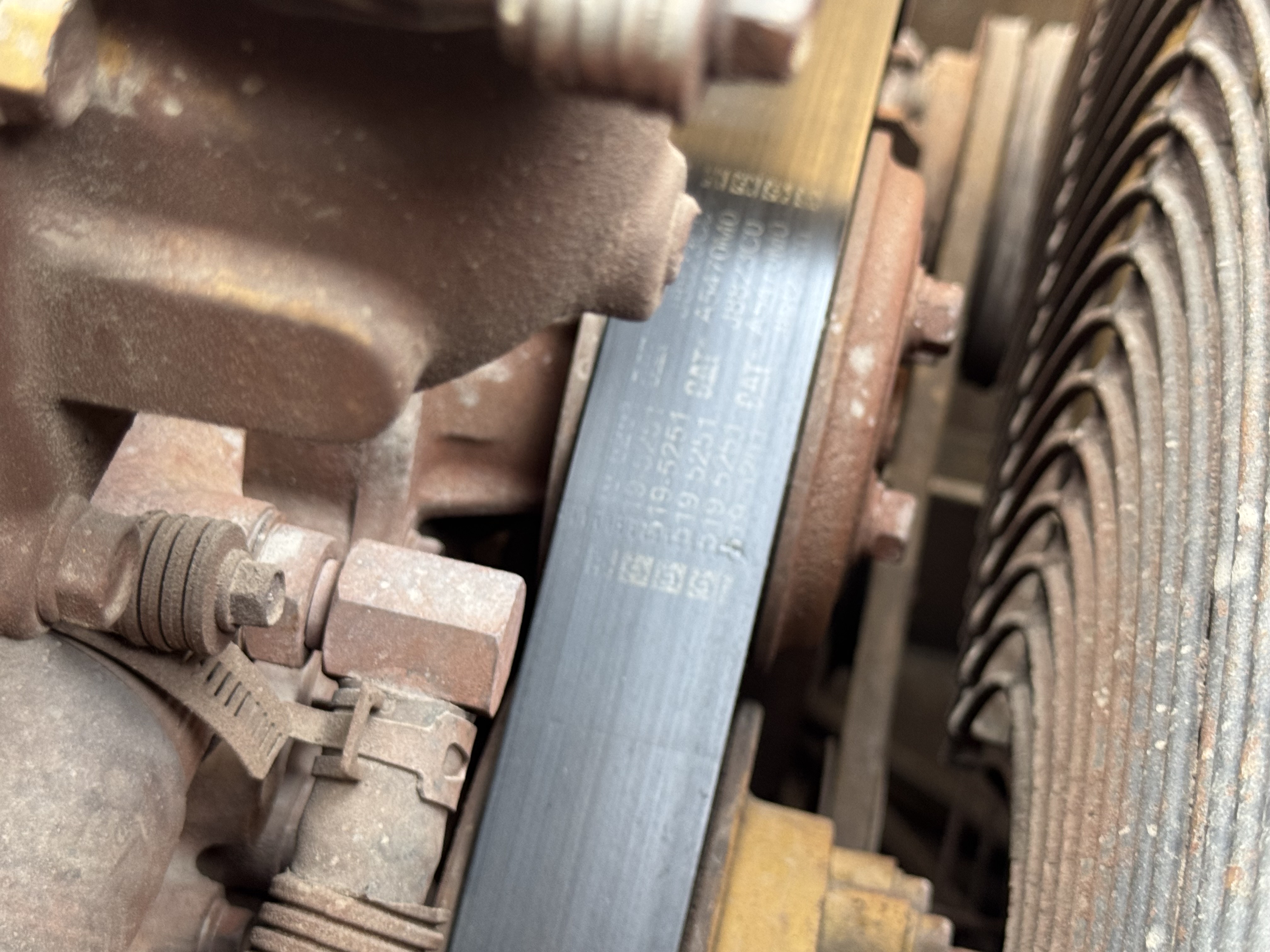 MDX-022-Cat-320DL-Medium-excavators-inspection-Engine-Belts-1