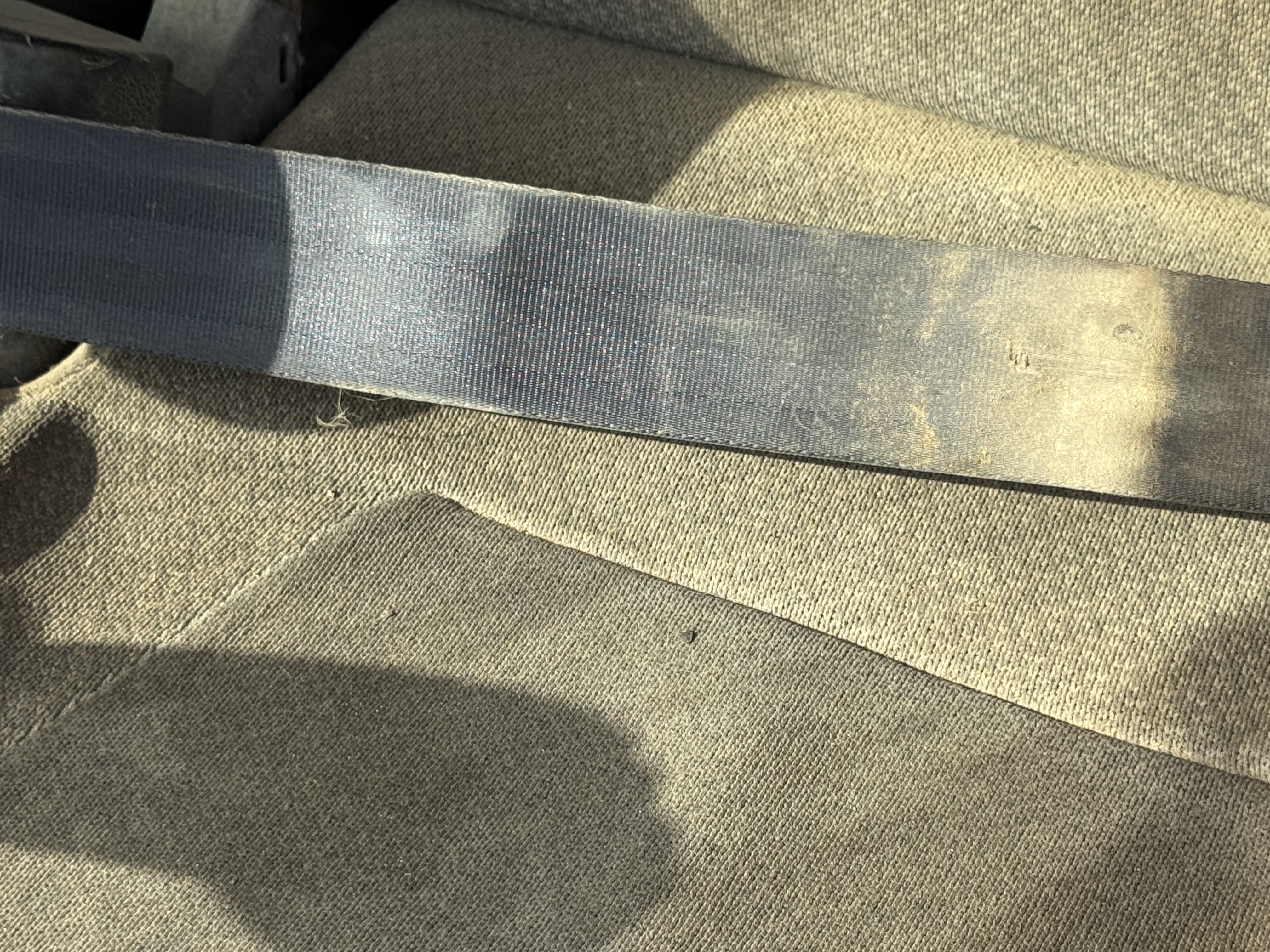 LEX-008-Volvo-EC480DL-Large-excavators-inspection-Safety-Seat-belts-1