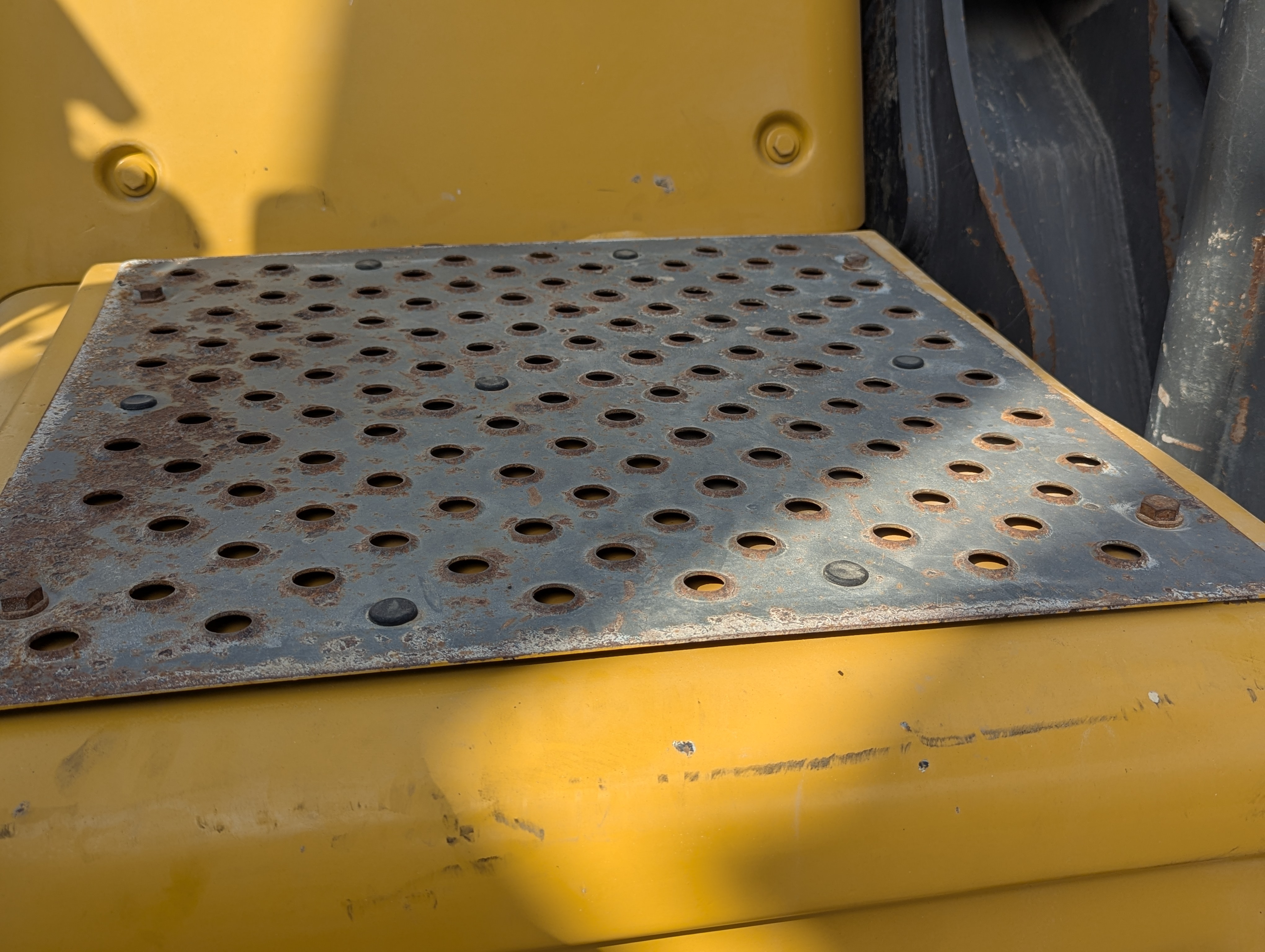 LEX-009-Volvo-EC480DH-Large-excavators-inspection-Structure-Steps/ladders-1