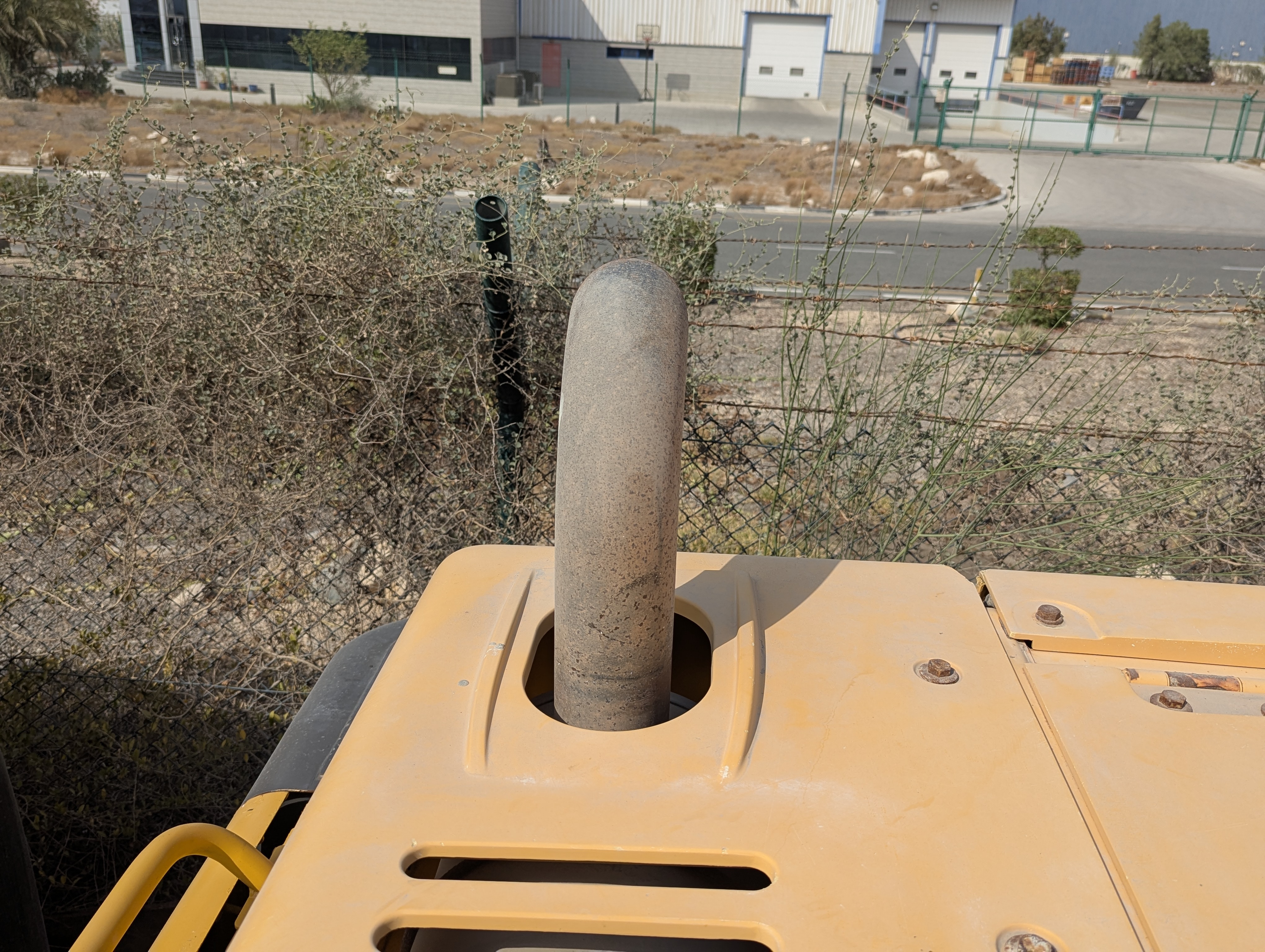 LEX-009-Volvo-EC480DH-Large-excavators-inspection-Engine-Exhaust-system-1