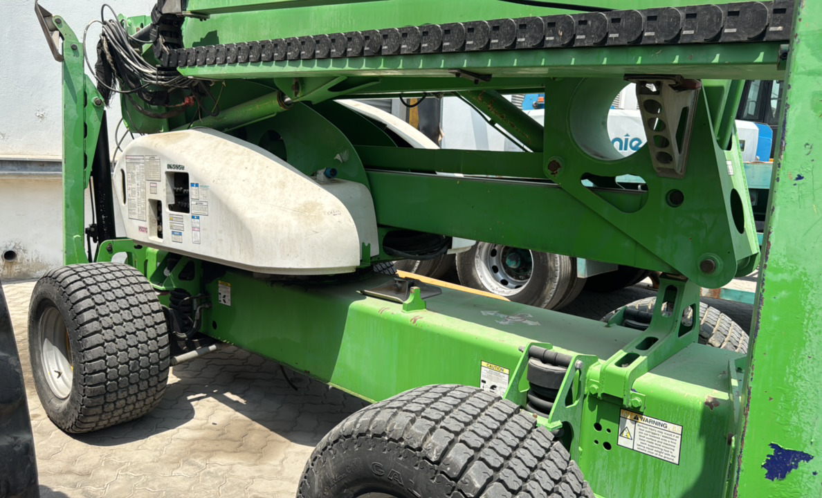 BLA-019-Nifty-210SD-Boom-lifts-inspection-Structure-Paint-1