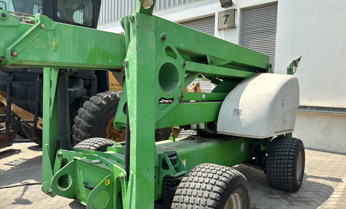 BLA-019-Nifty-210SD-Boom-lifts-inspection-Structure-Paint-1