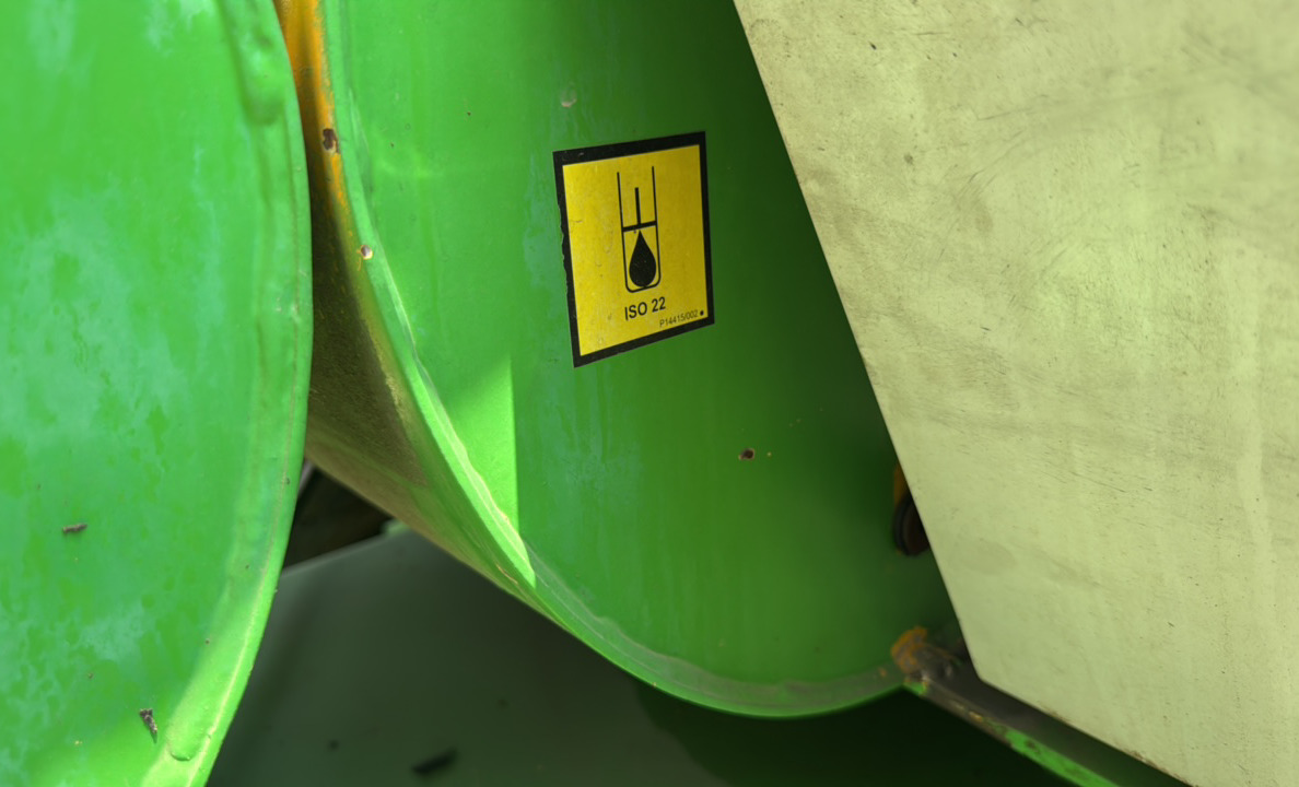 BLA-019-Nifty-210SD-Boom-lifts-inspection-Hydraulics-Hydraulic-Tank-1