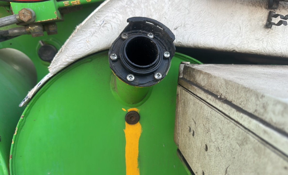 BLA-019-Nifty-210SD-Boom-lifts-inspection-Hydraulics-Hydraulic-Tank-3